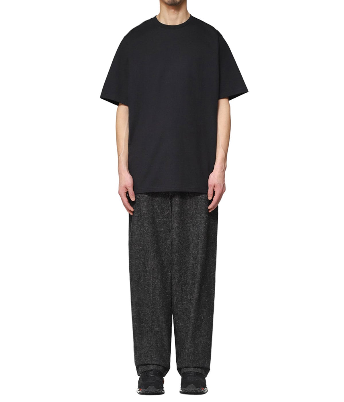 model（175cm / 60kg）B85 W75 H92 着用サイズ：3