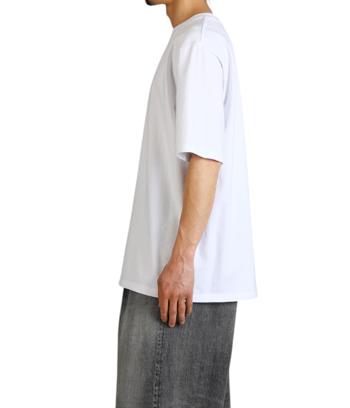 model（175cm / 60kg）B85 W75 H92 着用サイズ：3