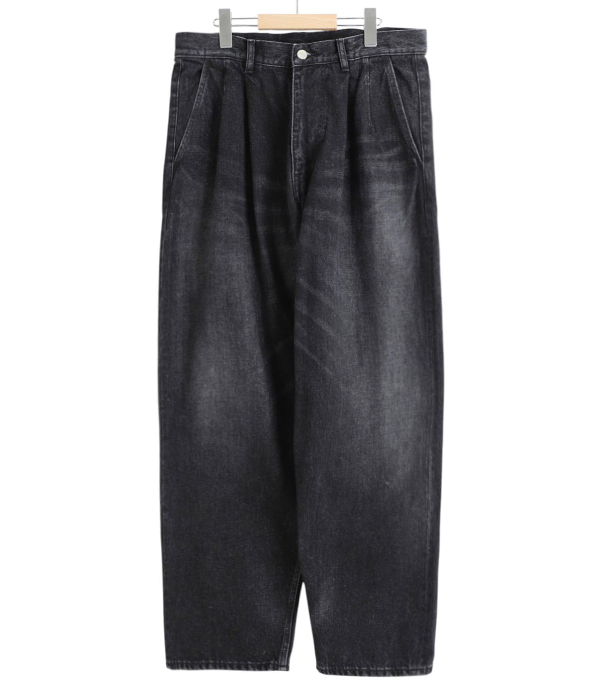 Selvage Denim Two Tuck Tapered Pants