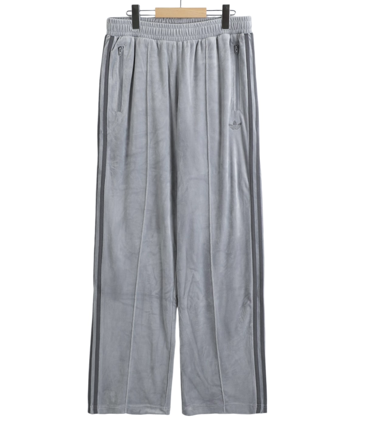専用✡【美品】adidas　ベロア素材トップスのみ アディダス/ベロアトラックトップ/オールブラック/トレフォイル