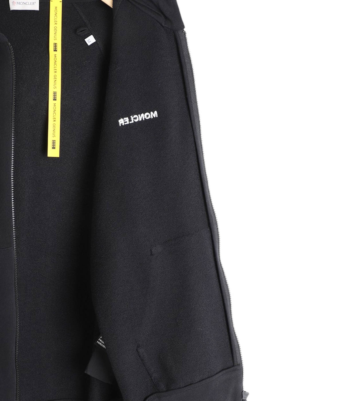 MONCLER - モンクレール  ハンガー コートカバー ガーメント ジーニアス モンクレール ハンガー衣装ケース等 追加送料 (MONCLER/ダウン