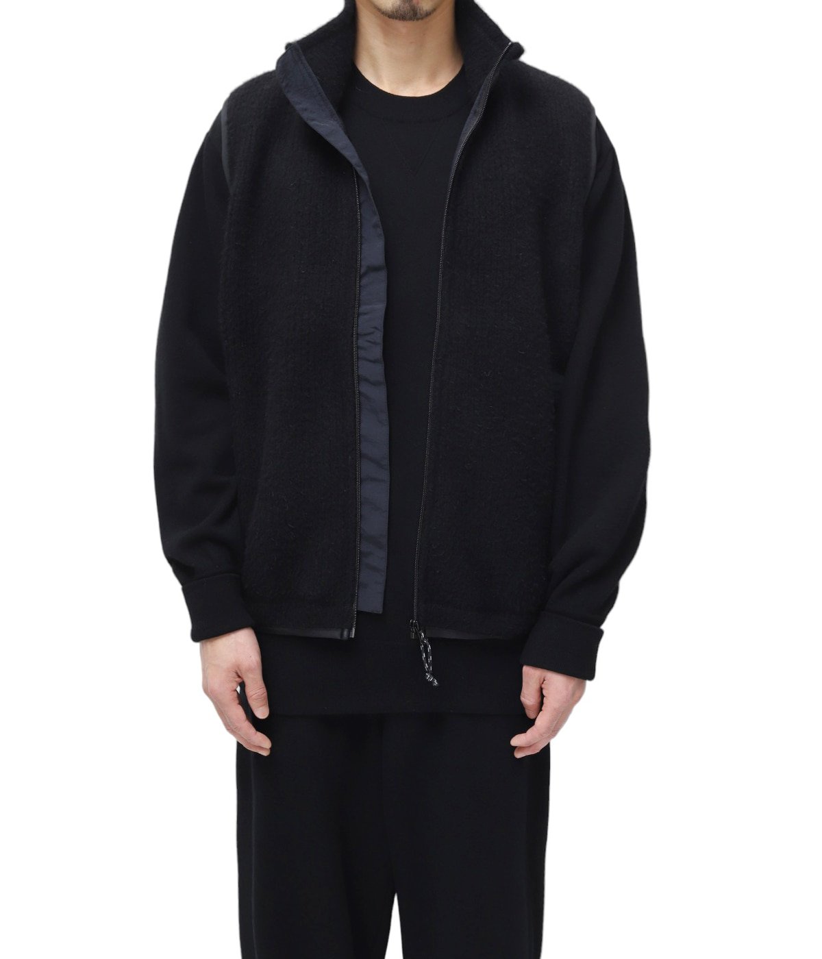 model（175cm / 60kg）B85 W75 H92 着用サイズ：2