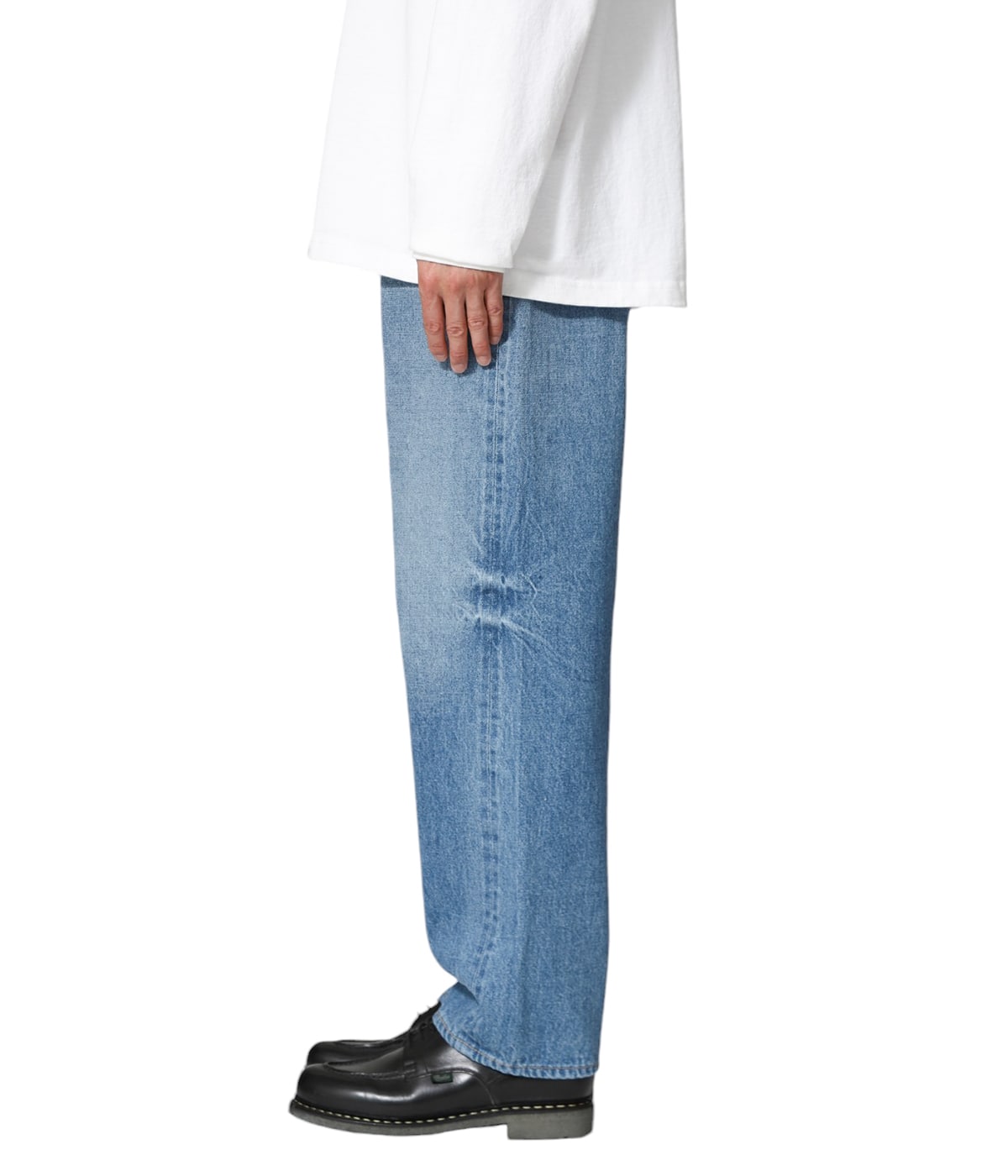 model（175cm / 60kg）B85 W75 H92 着用サイズ：32
