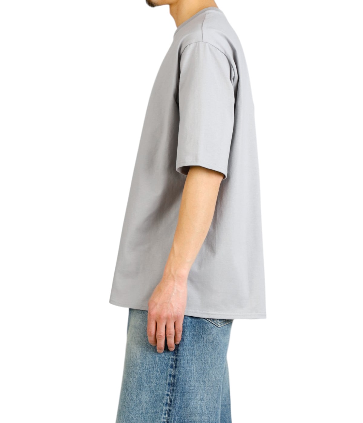 model（175cm / 60kg）B85 W75 H92 着用サイズ：2(M)