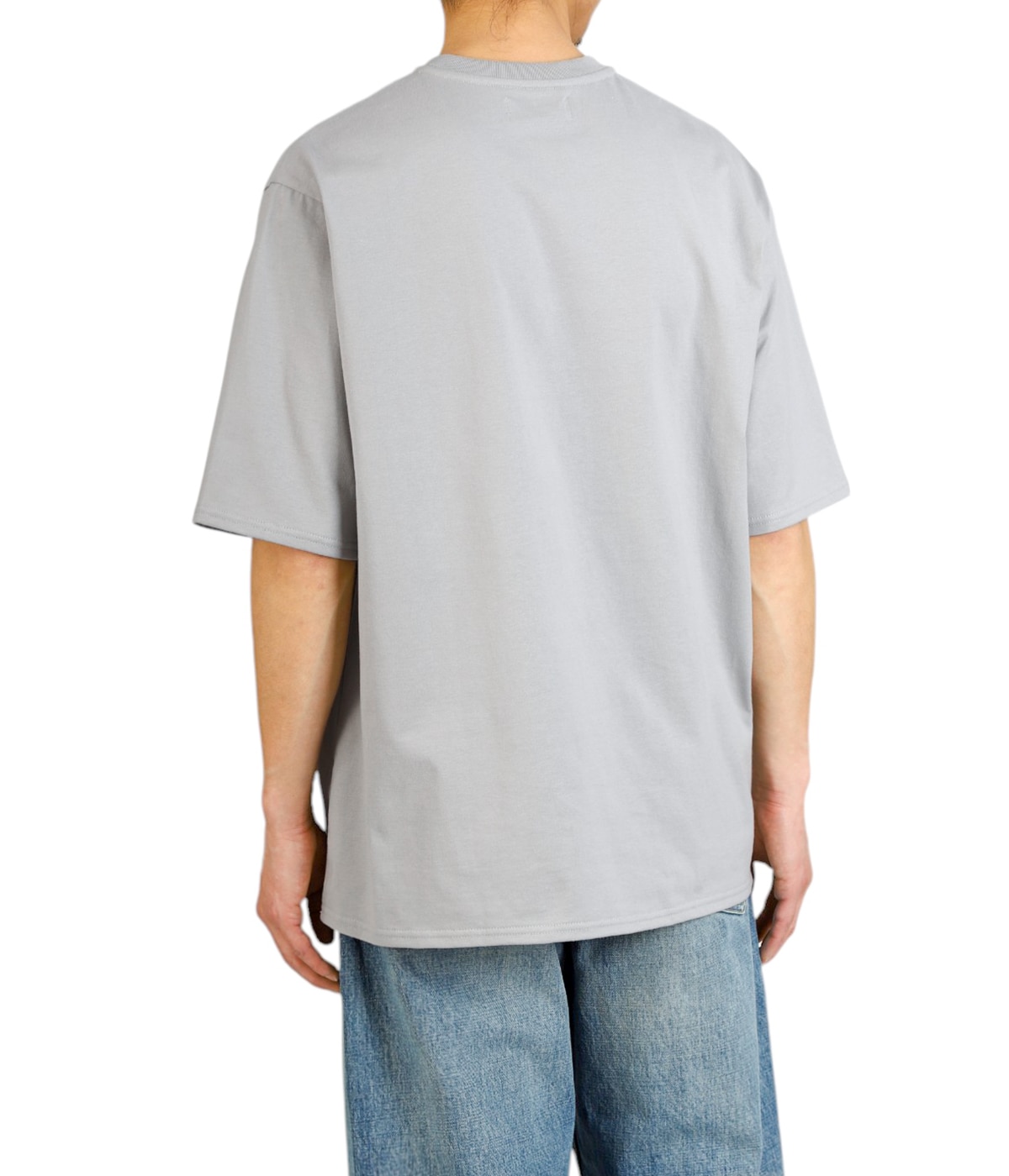 model（175cm / 60kg）B85 W75 H92 着用サイズ：2(M)