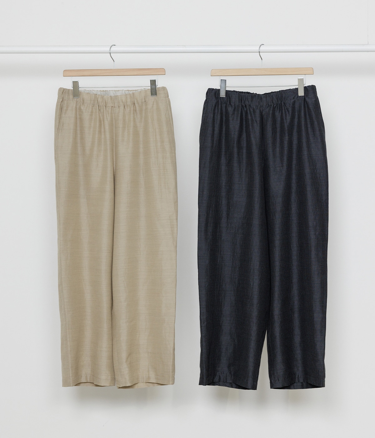 予約】WIDE CYLINDER FIT EASY PANTS -WOOL SILK FEATHER CLOTH