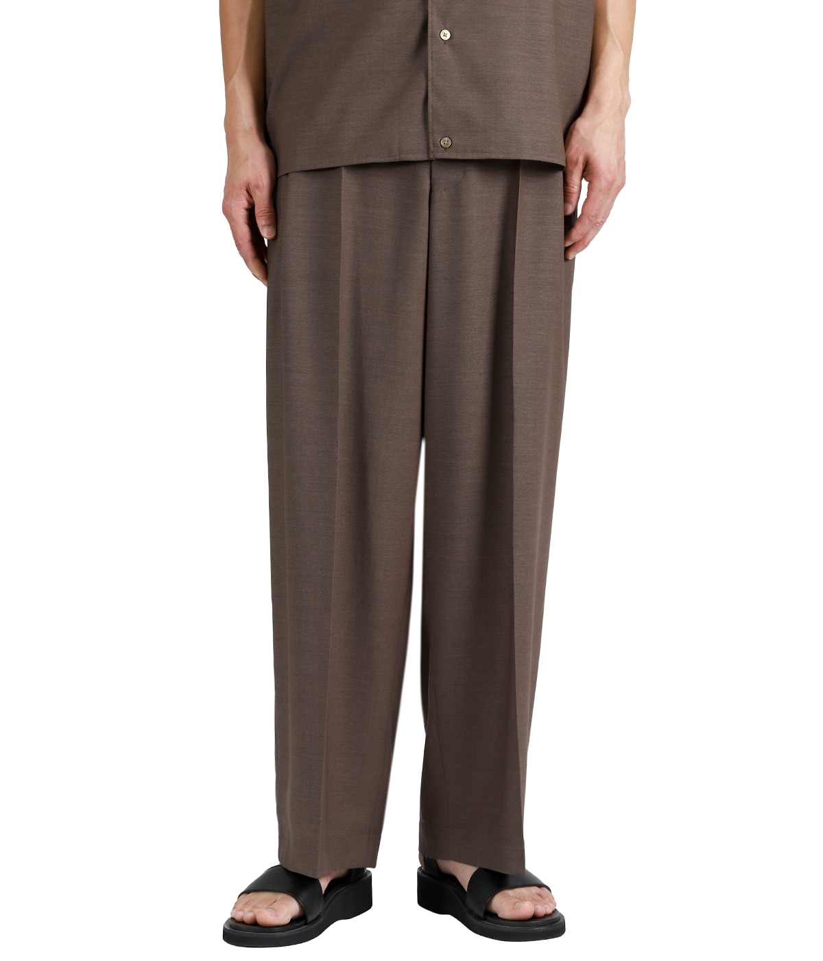 ONE TUCK WIDE TROUSERS -WOOL HIGH TWIST TROPICAL- | marka(マーカ