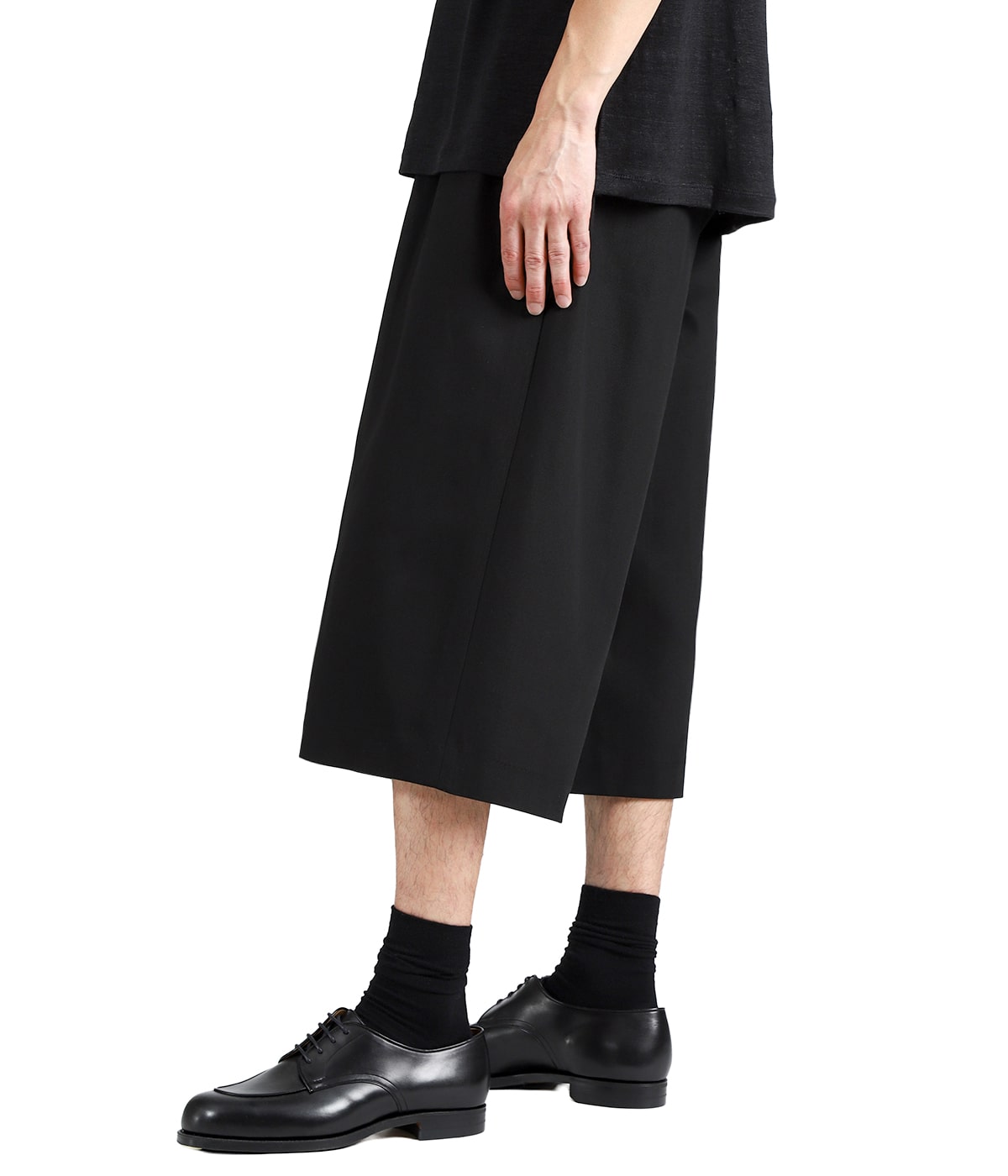 TWO TUCK CROPPED TROUSERS -ORGANIC COTTON GABARDINE- | marka