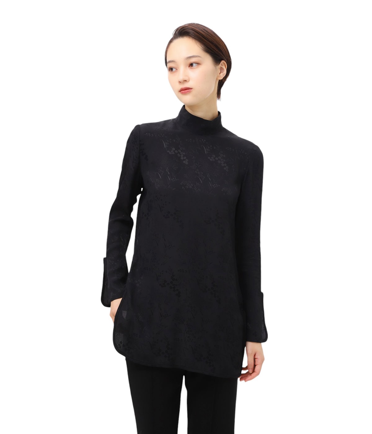 【新品・未使用】Heve クロスラッフルTOPS ブラック Heve クロスラッフルTOPSブラック