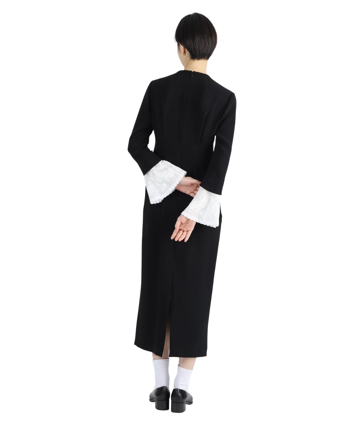 レディース】Triacetate Georgette Embroidered Cuffs I-Line Dress