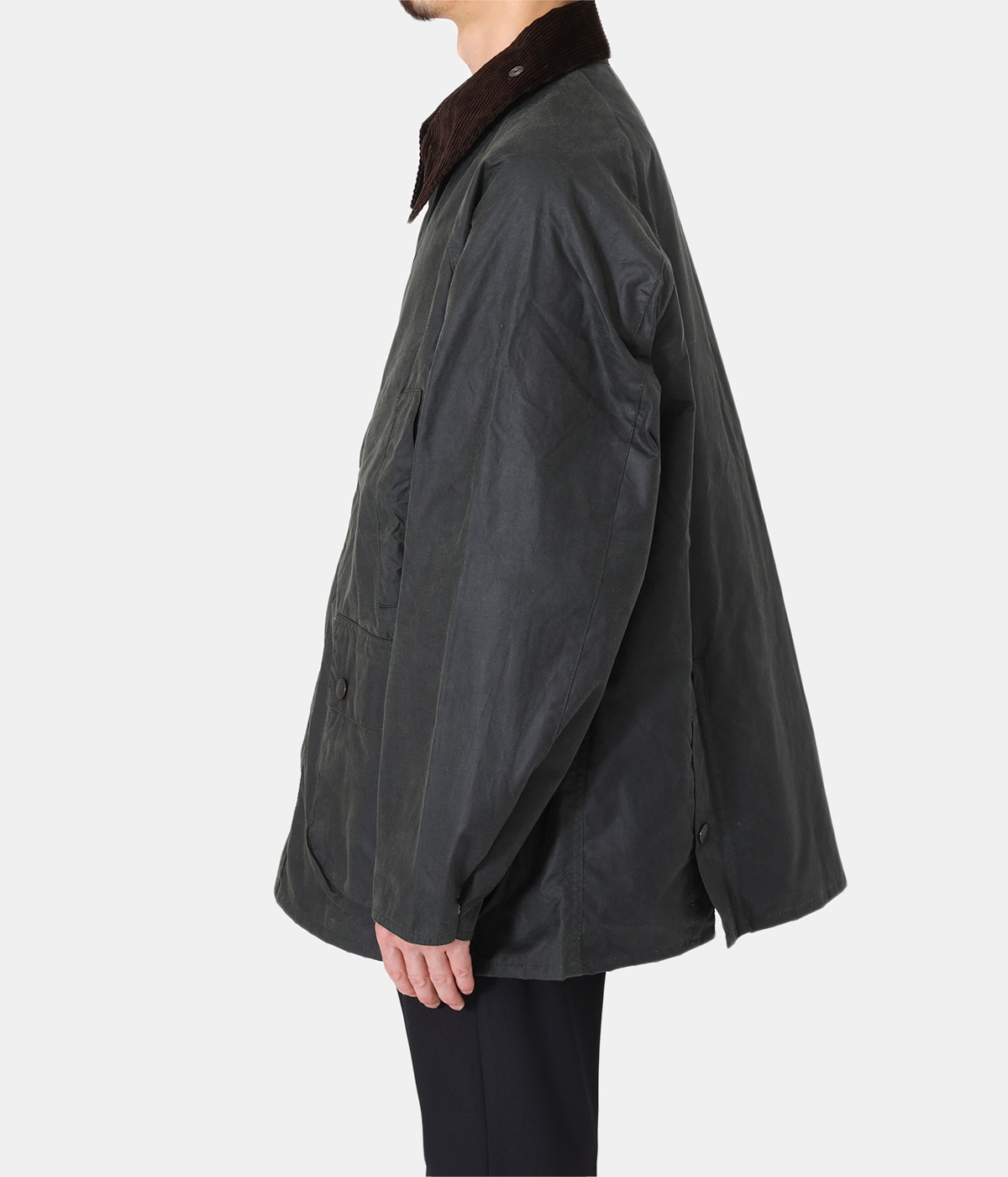 model（175cm / 60kg）B85 W75 H92 着用サイズ：38