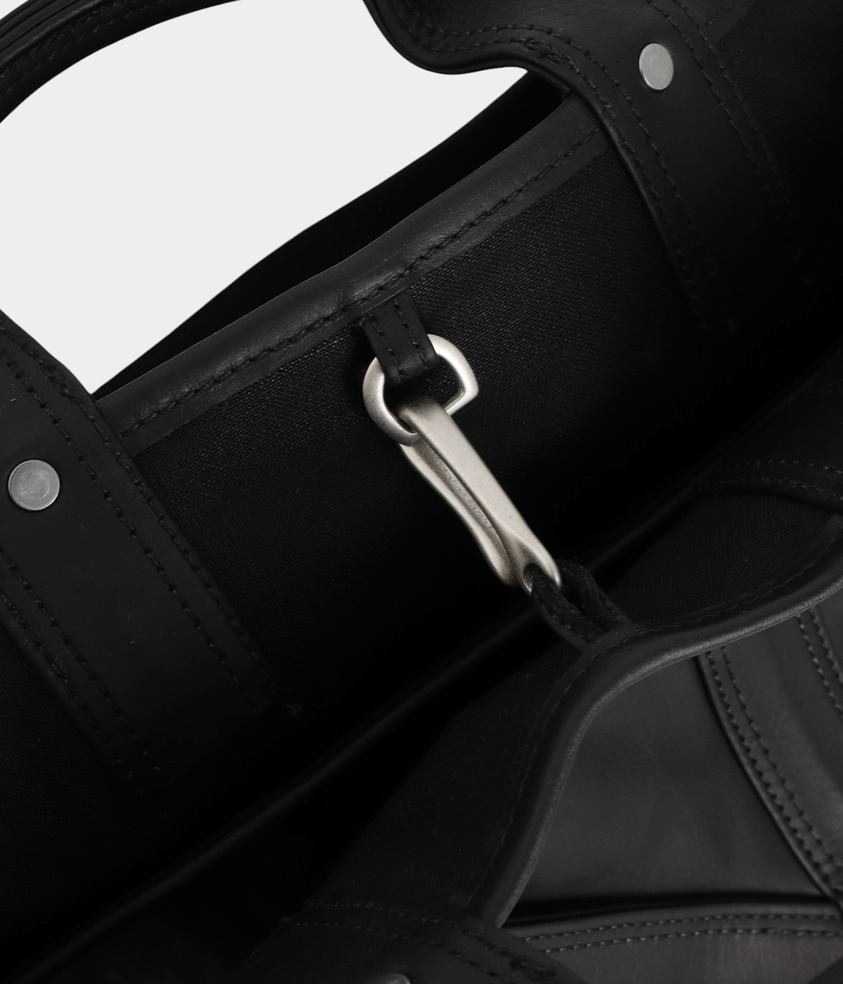 O.LEDZ / O.レッズ ( オイルドレザーショルダートートバッグ