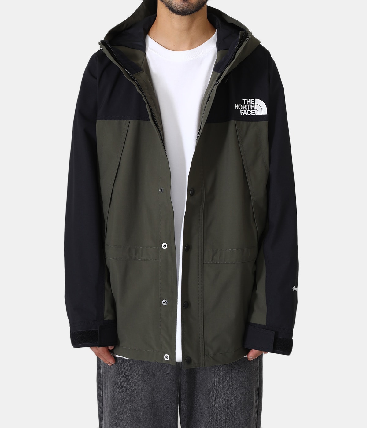 model（175cm / 60kg）B85 W75 H92 着用サイズ：L