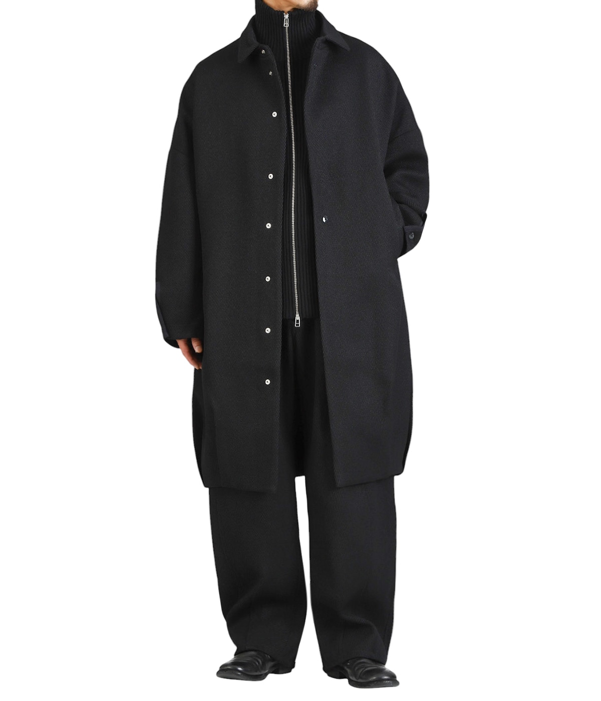 ジャケット・アウター Omar Afridi, 23FW DISTORTED COCOON COAT Distorted Cocoon Coat in Black Dry Wool – SVRN