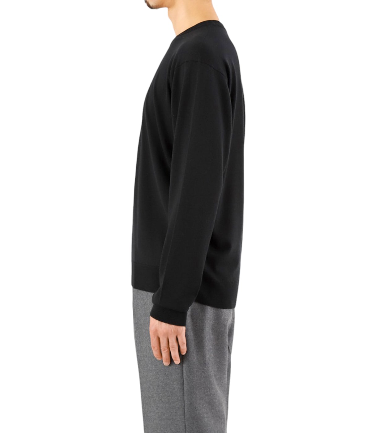 model（175cm / 60kg）B85 W75 H92 着用サイズ：M