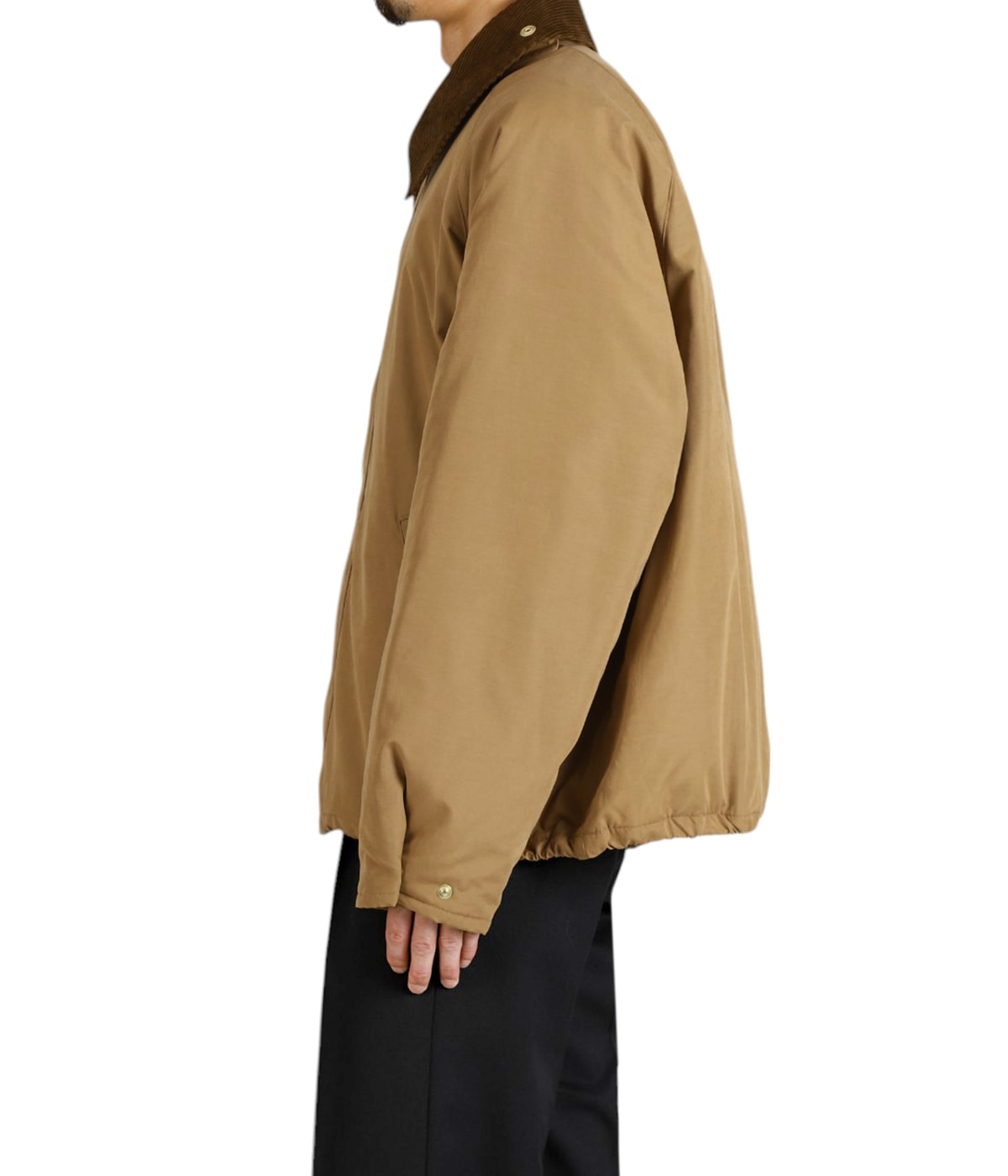 model（175cm / 60kg）B85 W75 H92 着用サイズ：40