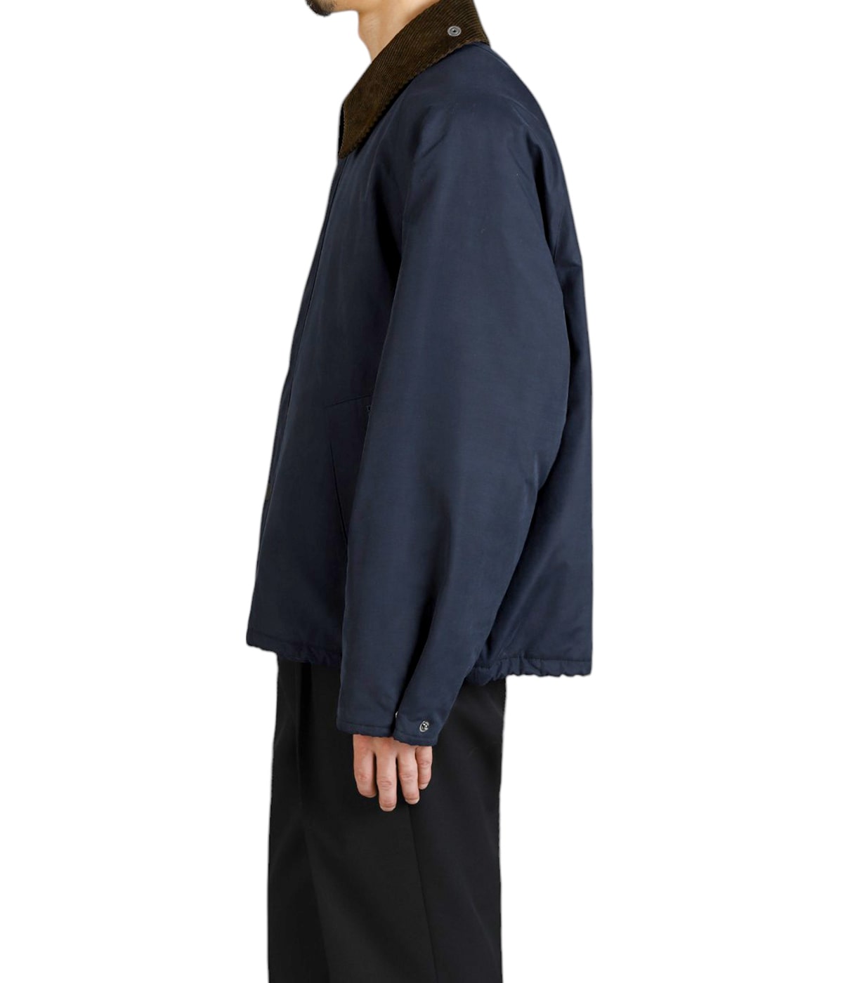 model（175cm / 60kg）B85 W75 H92 着用サイズ：38