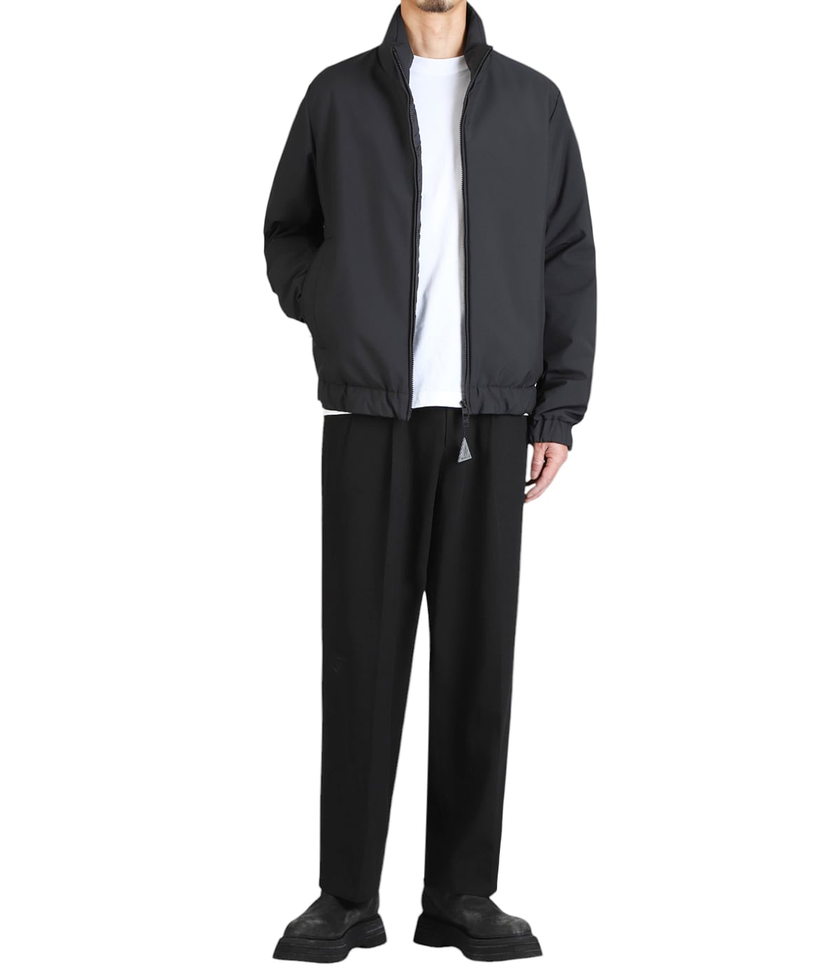 model(175cm / 60kg)B85 W75 H92 着用サイズ：1