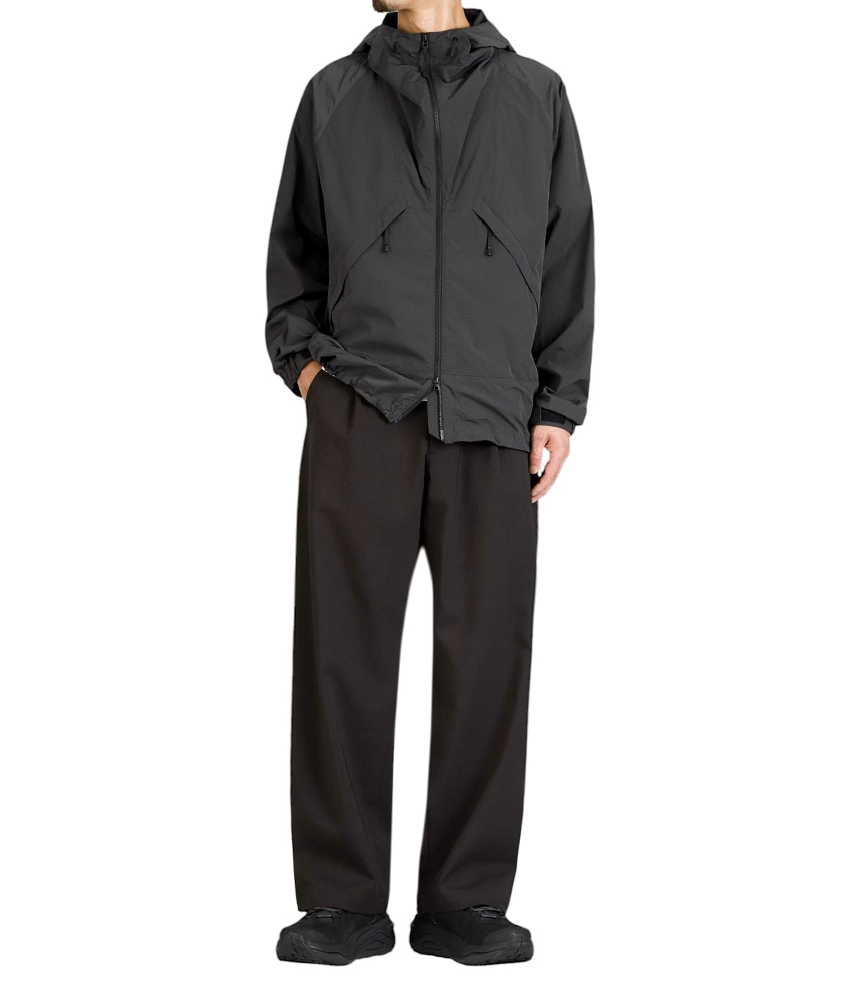 model(175cm / 60kg)B85 W75 H92 着用サイズ：3