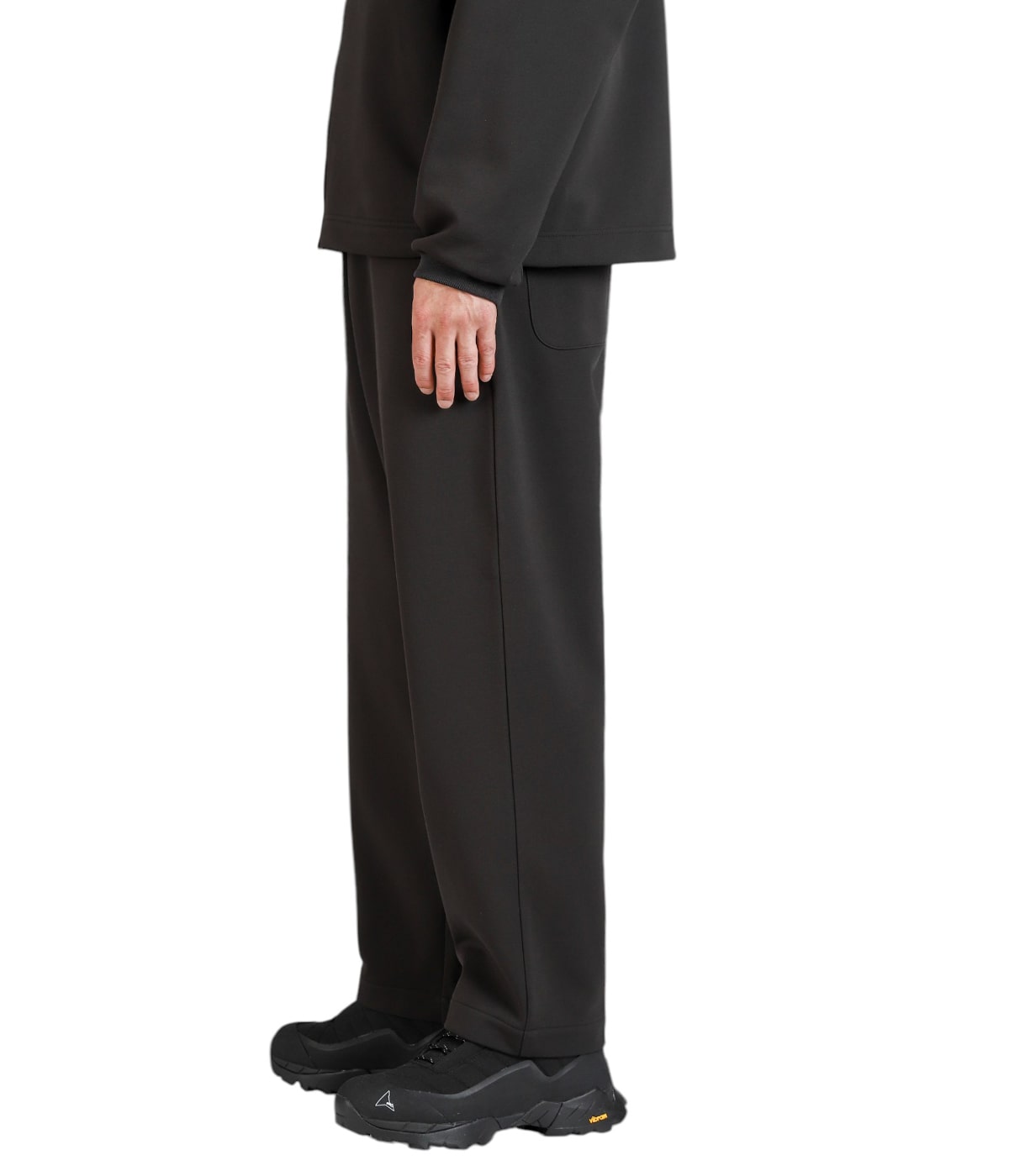 model（175cm / 60kg）B85 W75 H92 着用サイズ：2