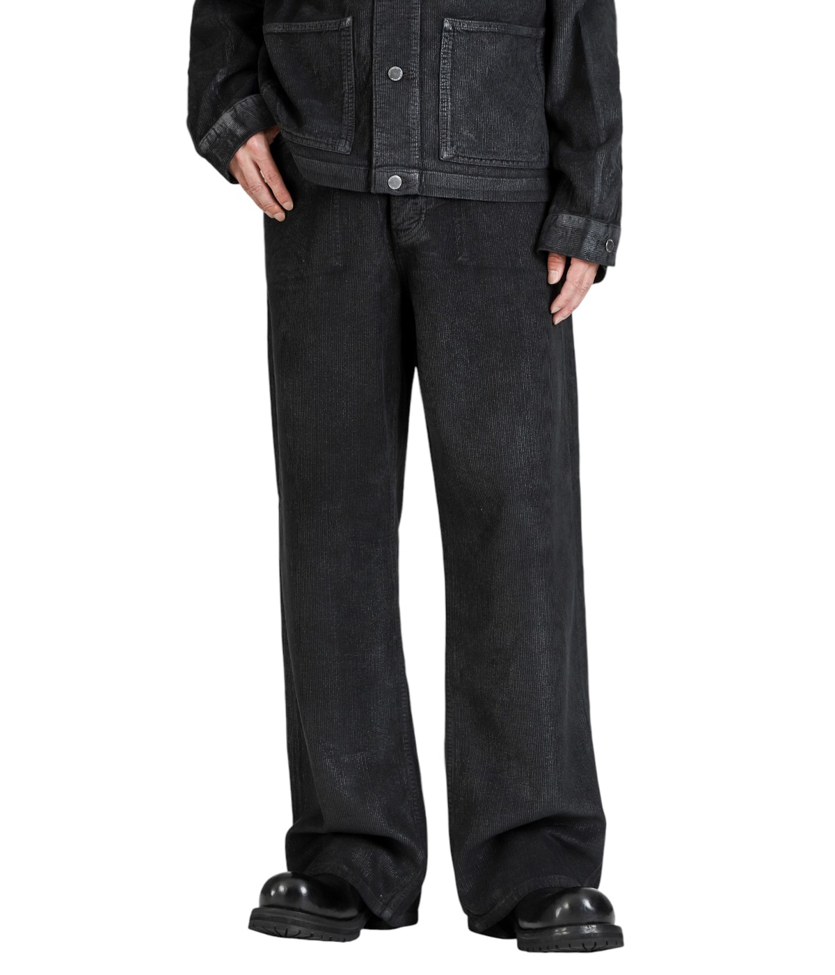 model（175cm / 60kg）B85 W75 H92 着用サイズ：30