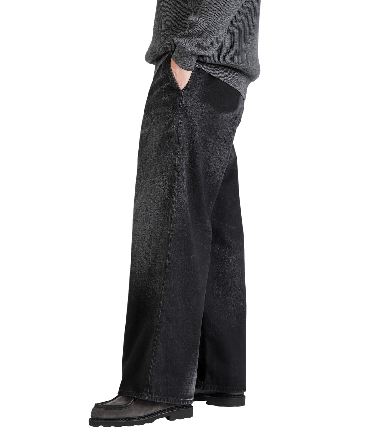 model(175cm / 60kg)B85 W75 H92 着用サイズ：1