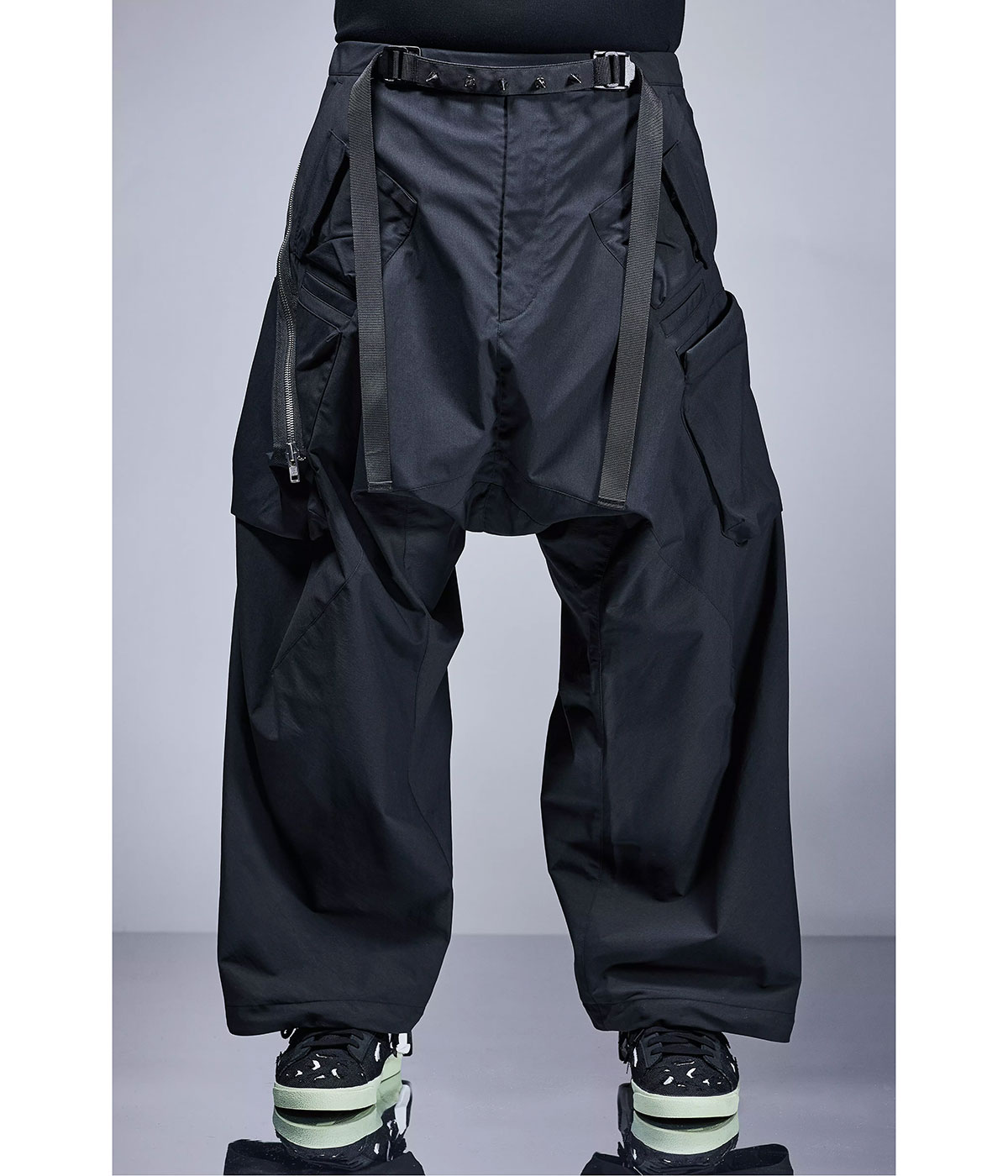 Encapsulated Nylon Ultrawide Drawcord Cargo Trouser