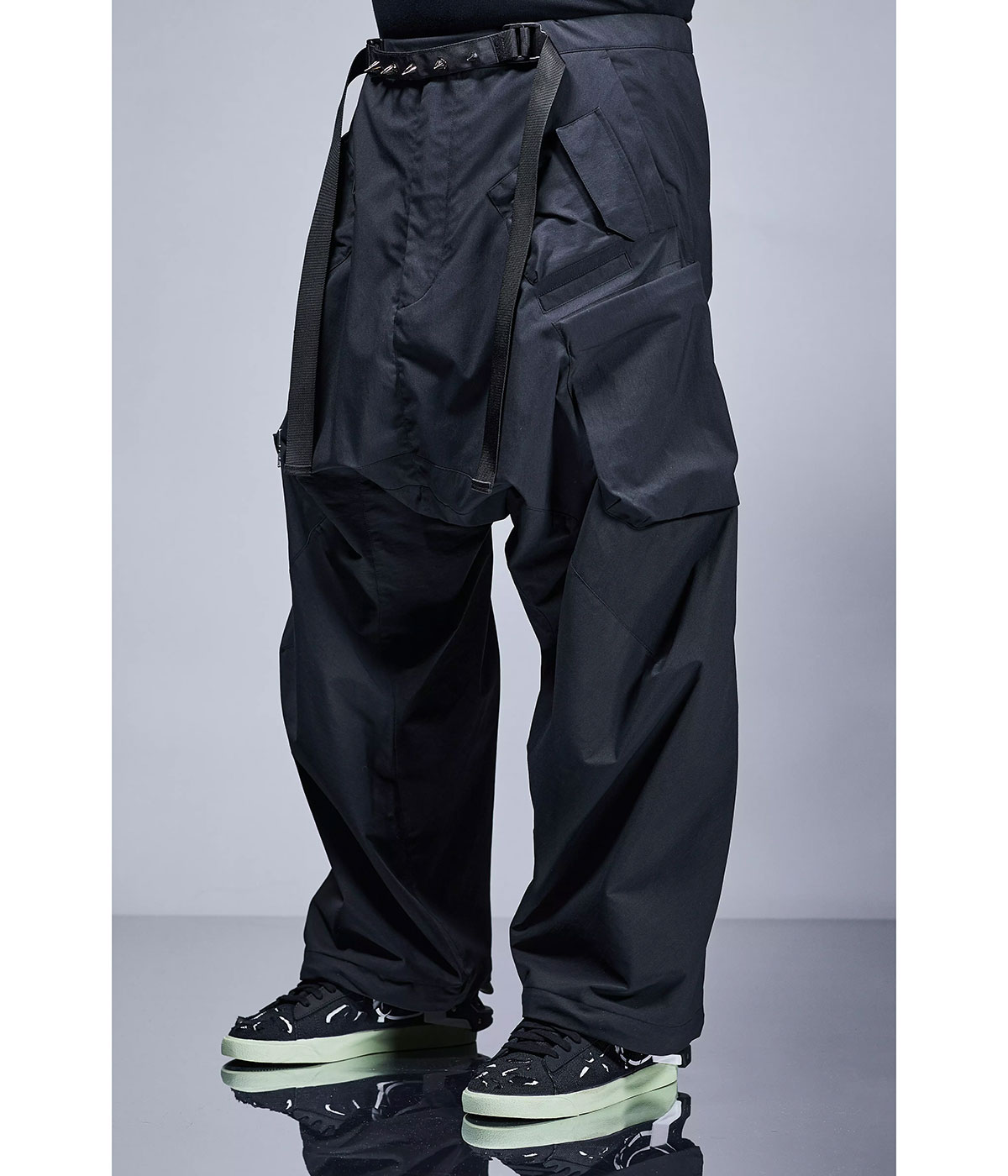 Encapsulated Nylon Ultrawide Drawcord Cargo Trouser