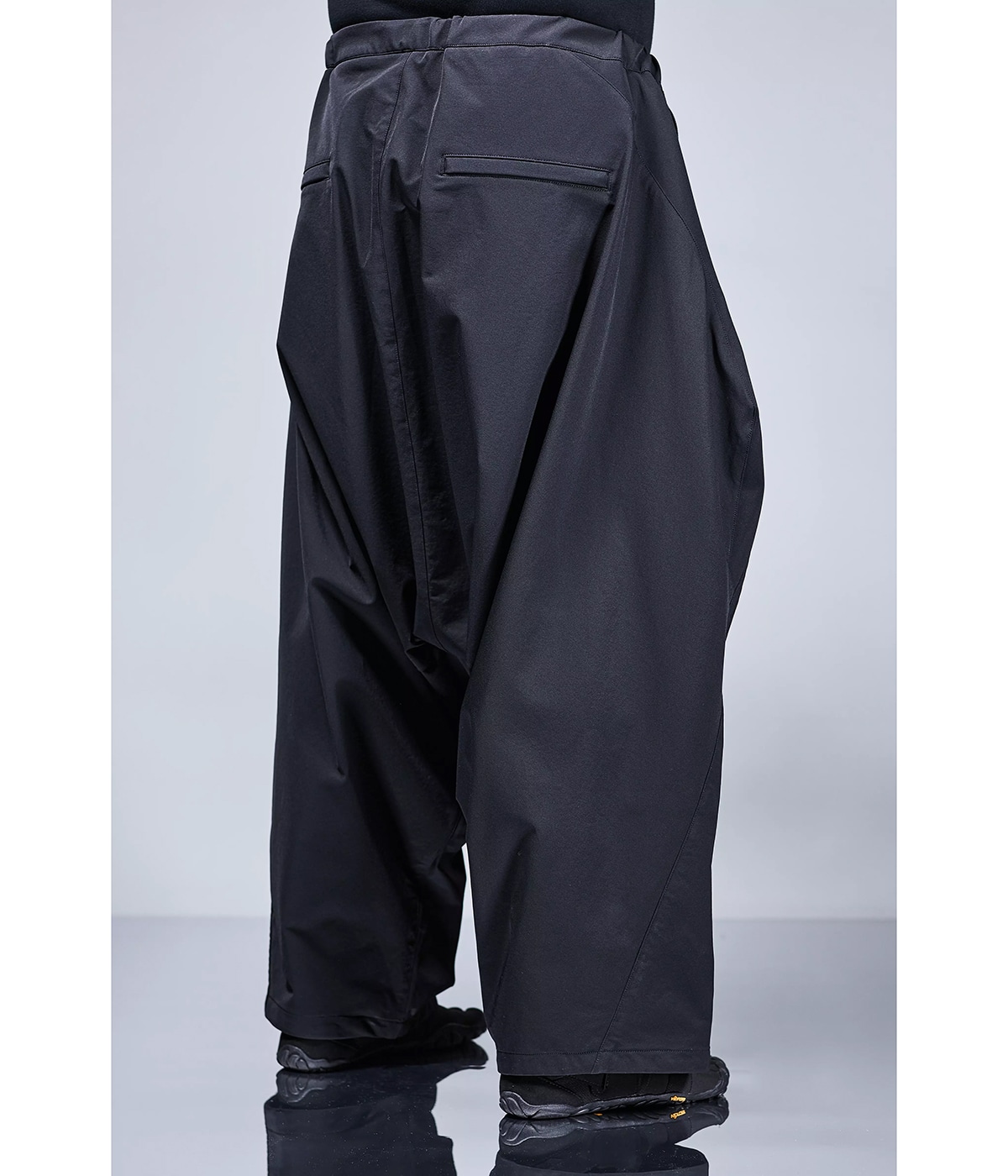 aenrmous Blossoming Pants 変形 スラックス ブラック aenrmous Blossoming Pants 変形 スラックス ブラック パンツ
