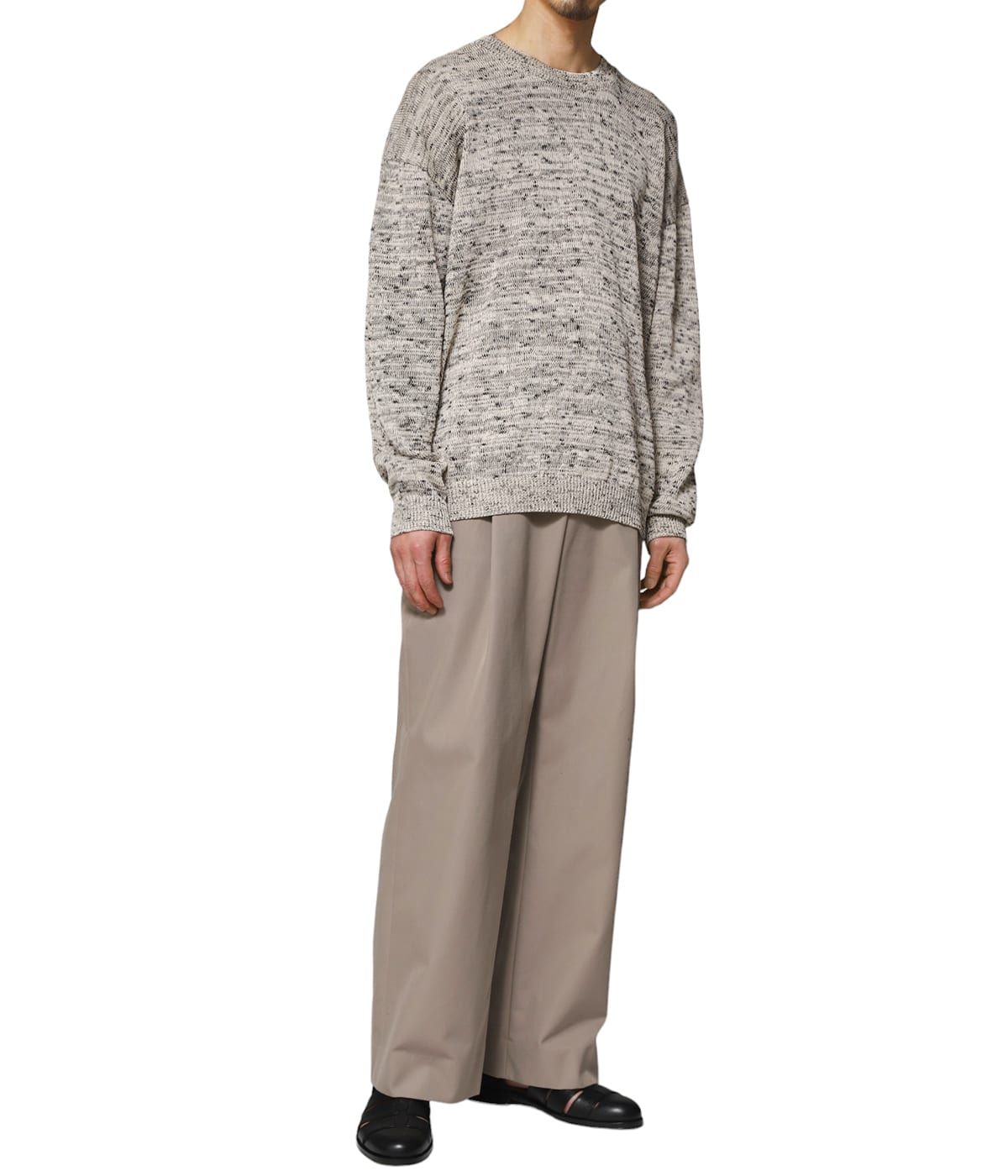 model（175cm / 60kg）B85 W75 H92 着用サイズ：FREE(ONE)