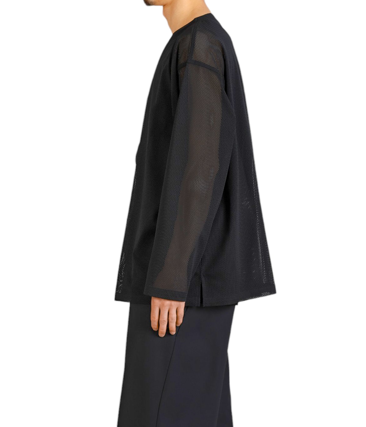 model（175cm / 60kg）B85 W75 H92 着用サイズ：M