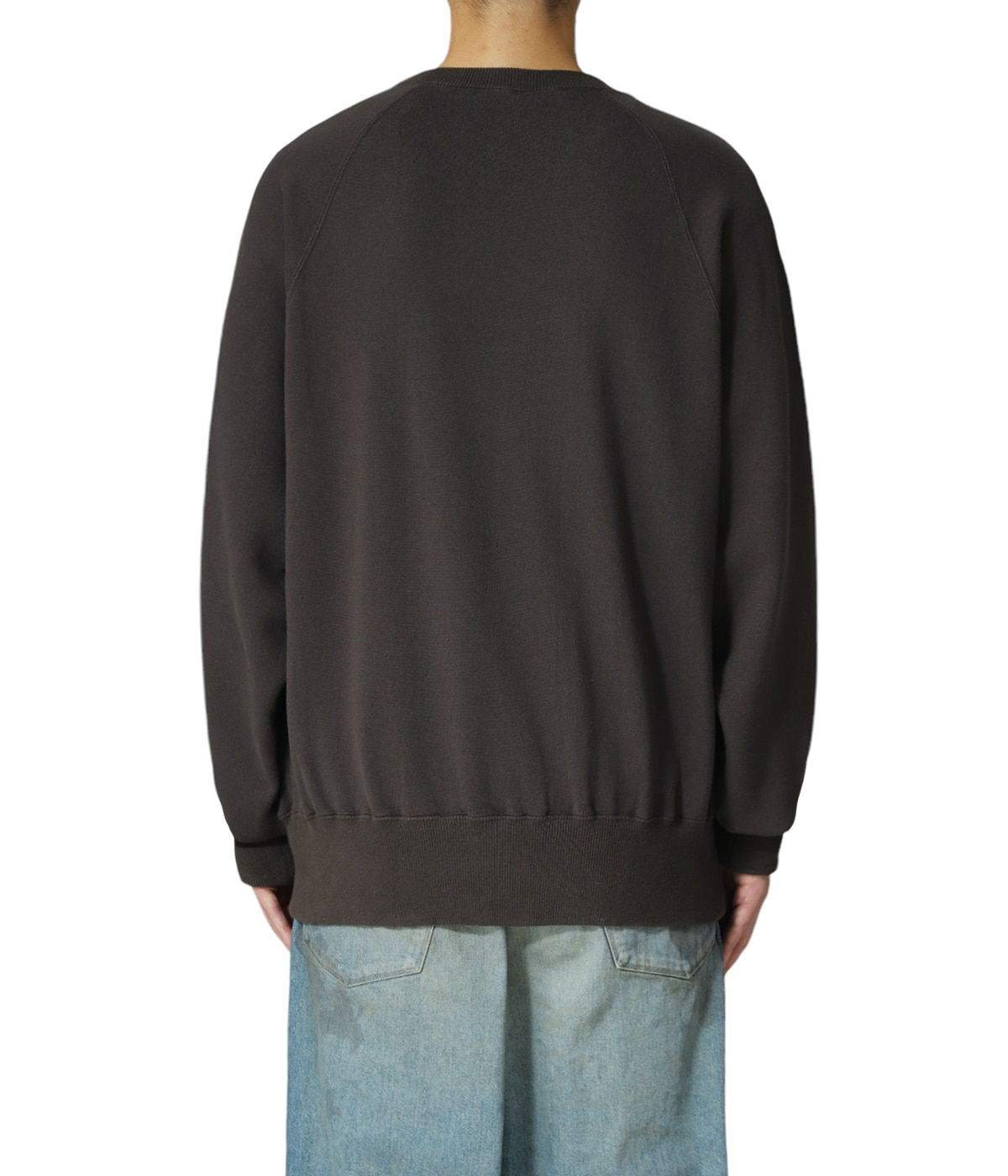 model（177cm / 62kg）B87 W73 H92 着用サイズ：2