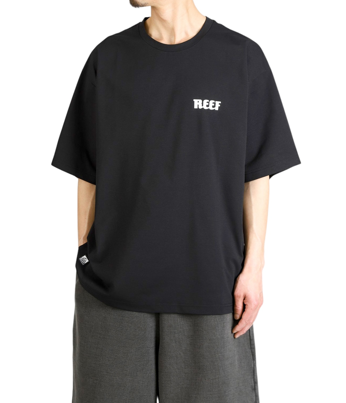 model(175cm / 60kg)B85 W75 H92 着用サイズ：L