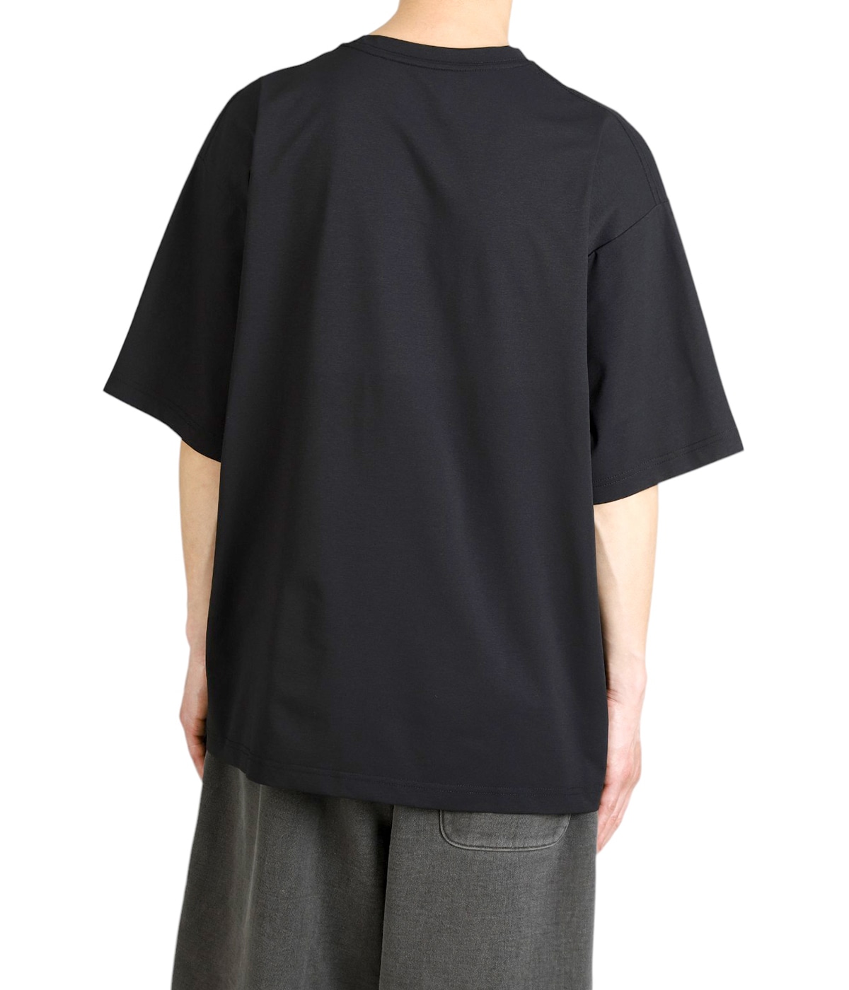 model(175cm / 60kg)B85 W75 H92 着用サイズ：L