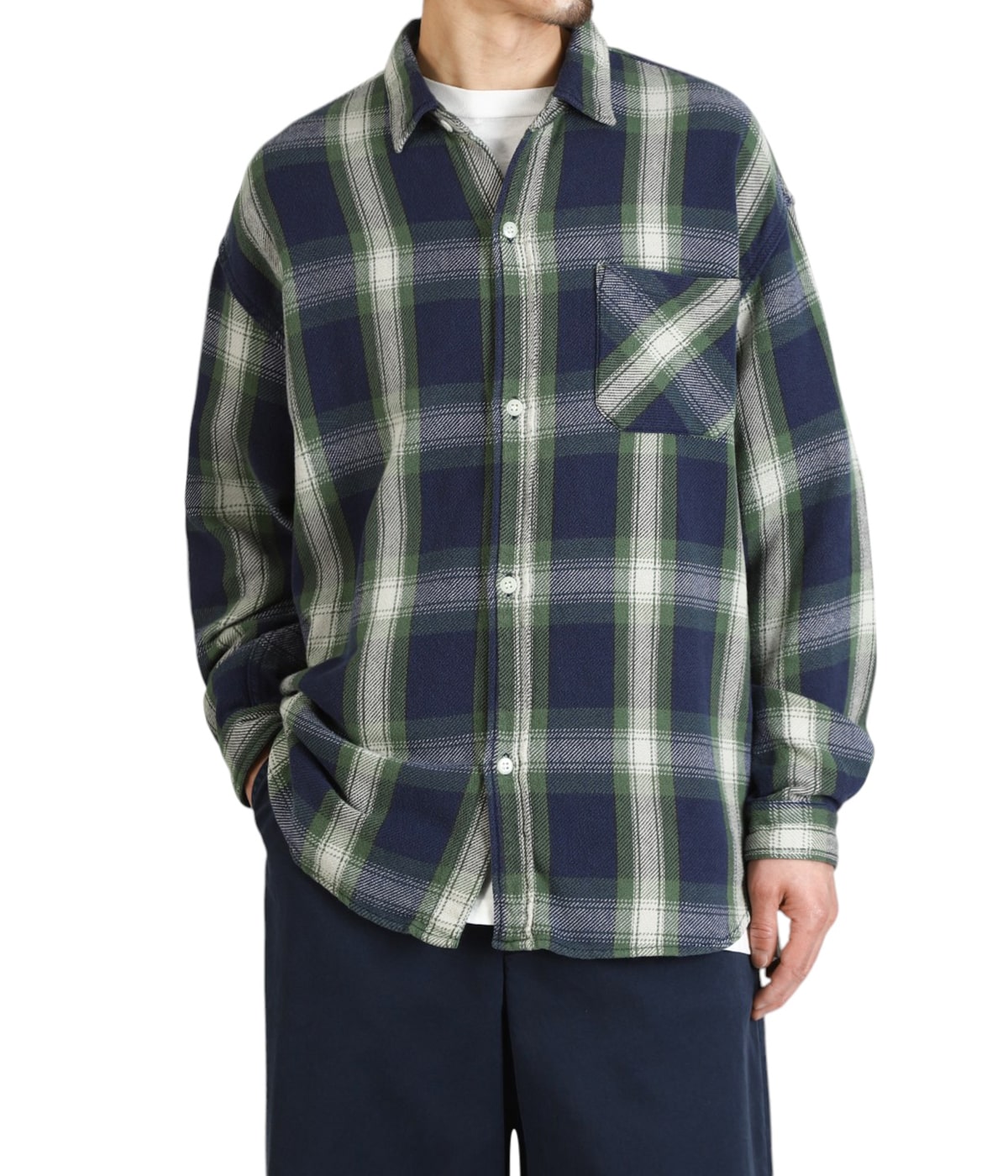 model（175cm / 60kg）B85 W75 H92 着用サイズ：L