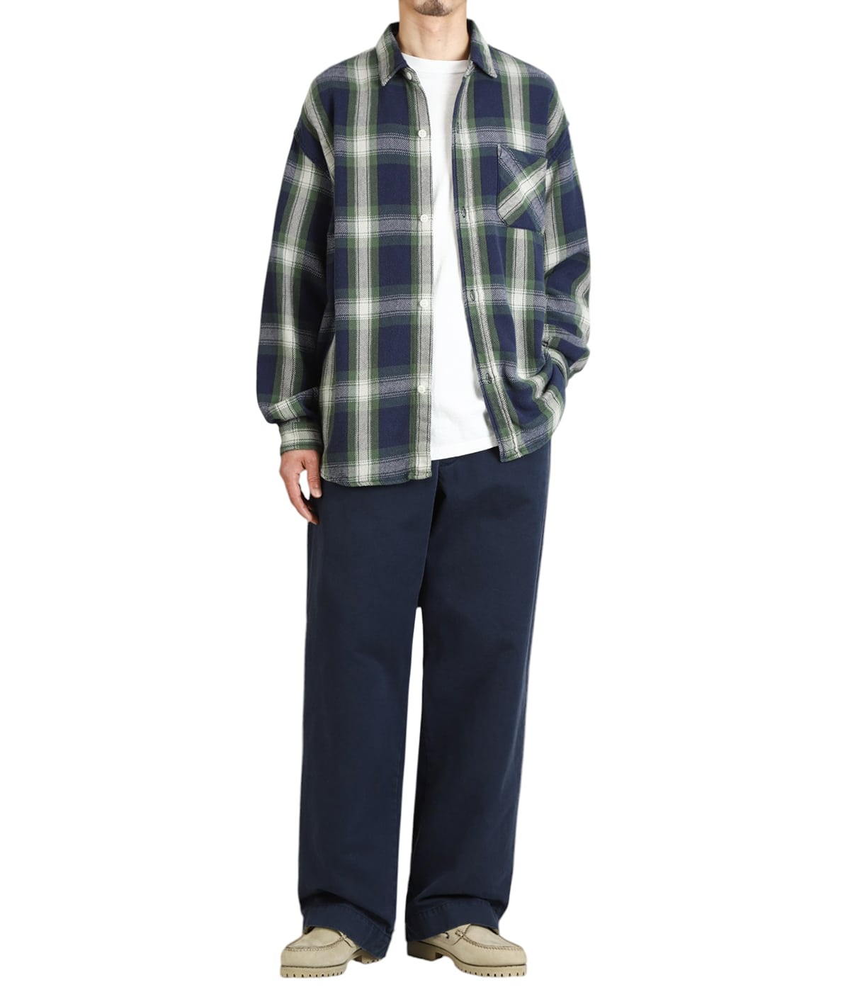 model（175cm / 60kg）B85 W75 H92 着用サイズ：L