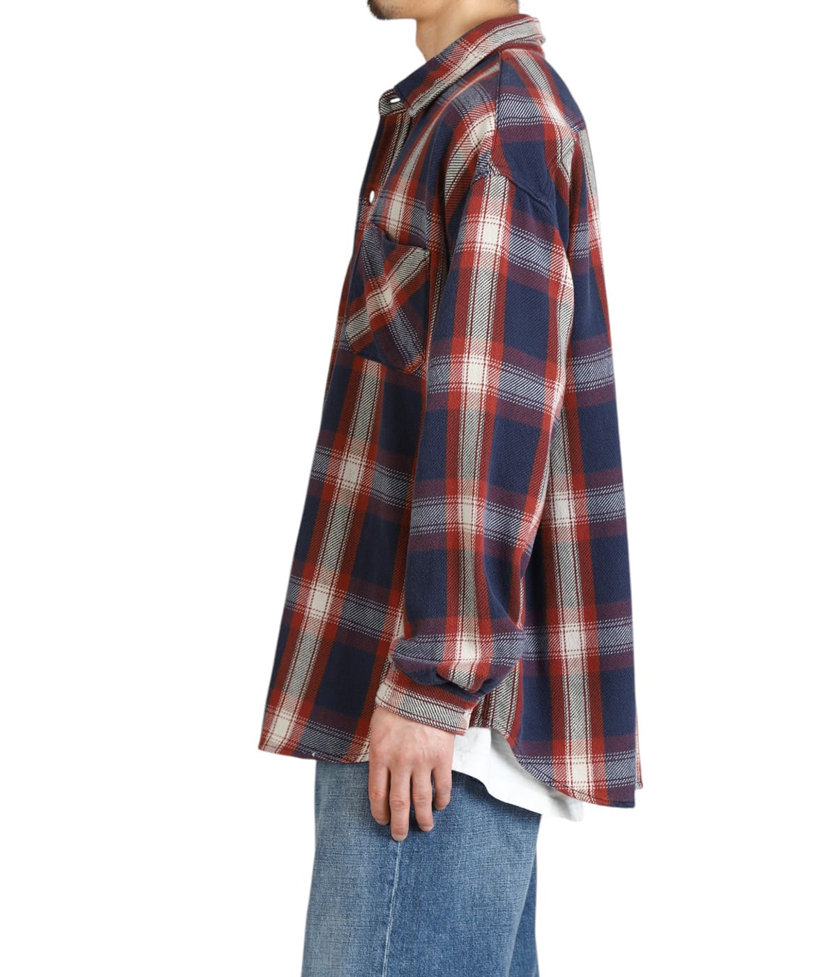 model（175cm / 60kg）B85 W75 H92 着用サイズ：L