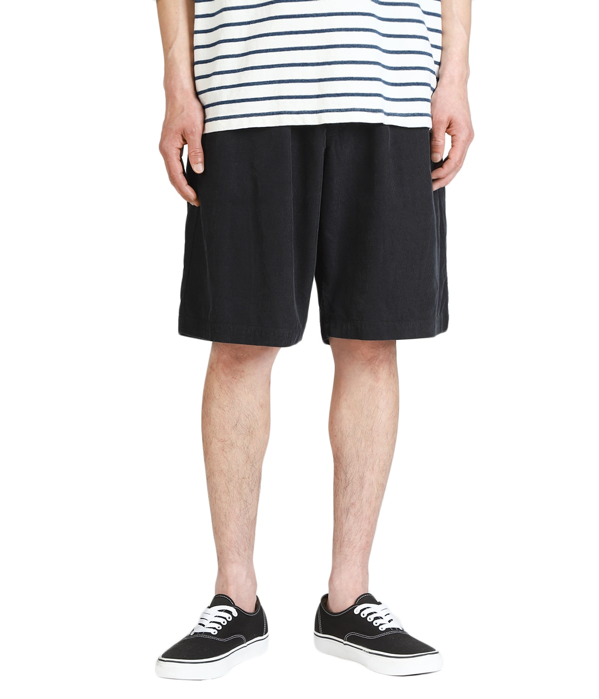 model（175cm / 60kg）B85 W75 H92 着用サイズ：L