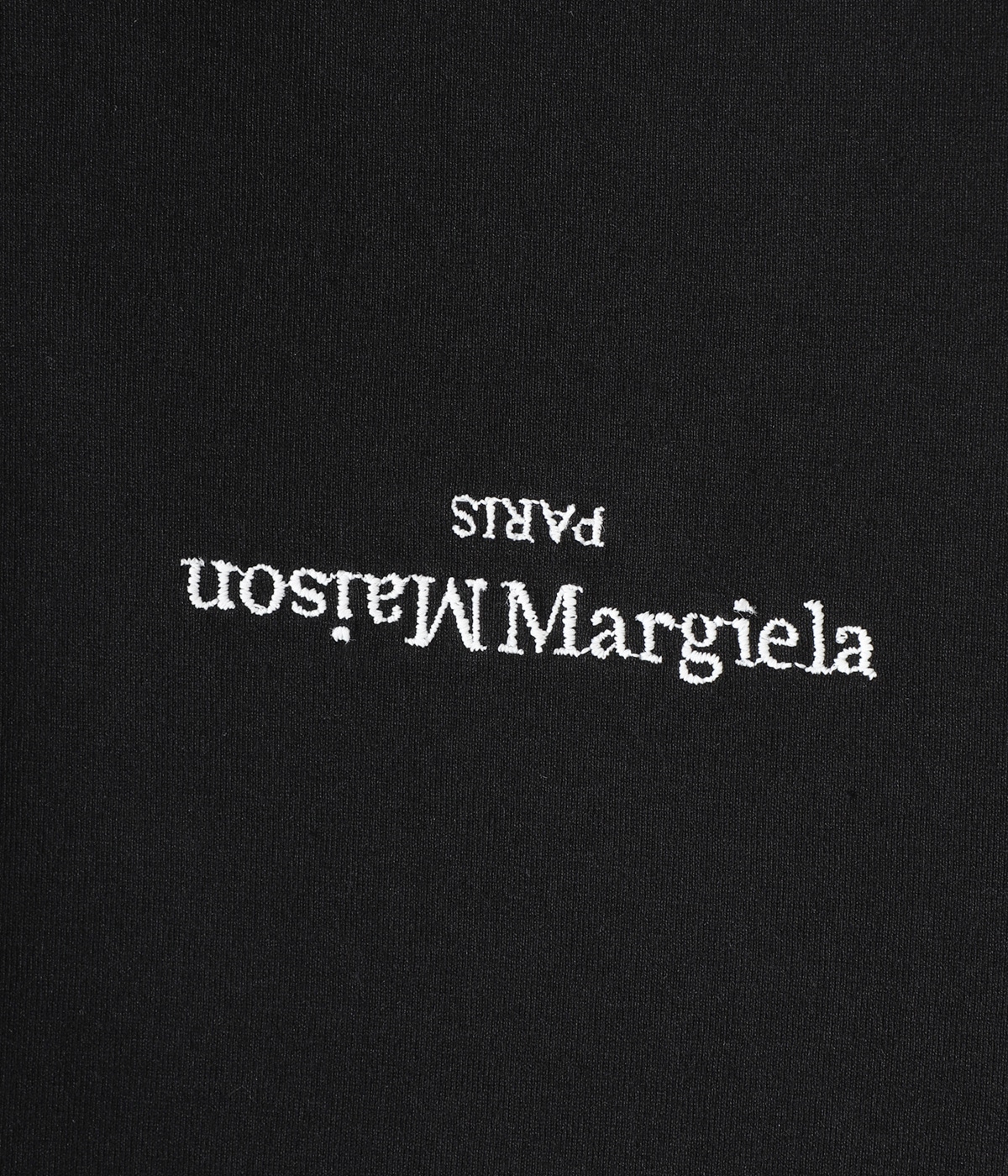 【国内即発】Maison Margiela ロゴ Tシャツ S30GC0701 900 Maison Margiela T-Shirt (Black/White Embroidery) – CNCPTS