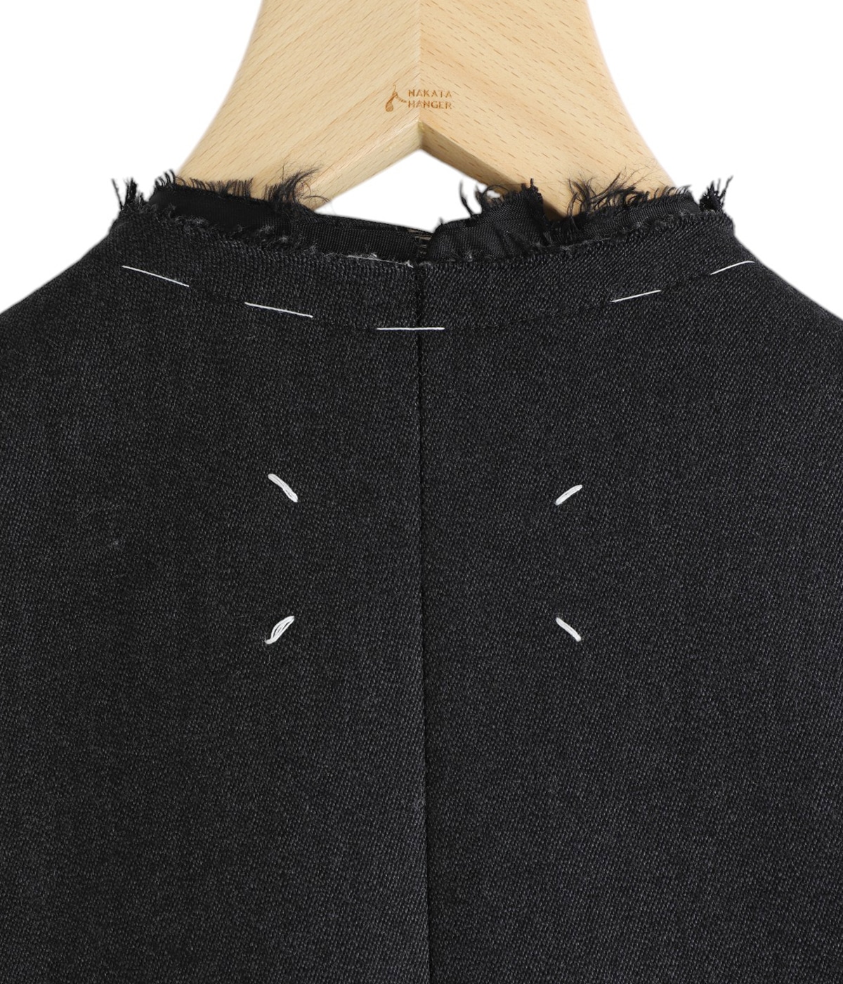 ベスト・ジレ MM6 Maison Margiela SS25 GILET (S62FB0069 M35436 102) MM6 Maison Margiela/エムエムシックスメゾンマルジェラ｜ジレ
