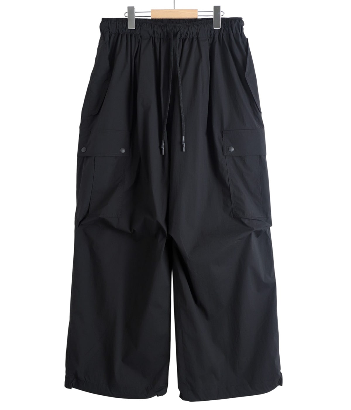 着用しようかと、お早目にFOREVER SLACKS 定価5 ナイロンストレッチカーゴジョガーパンツ（55-25EK01-205）｜パープル