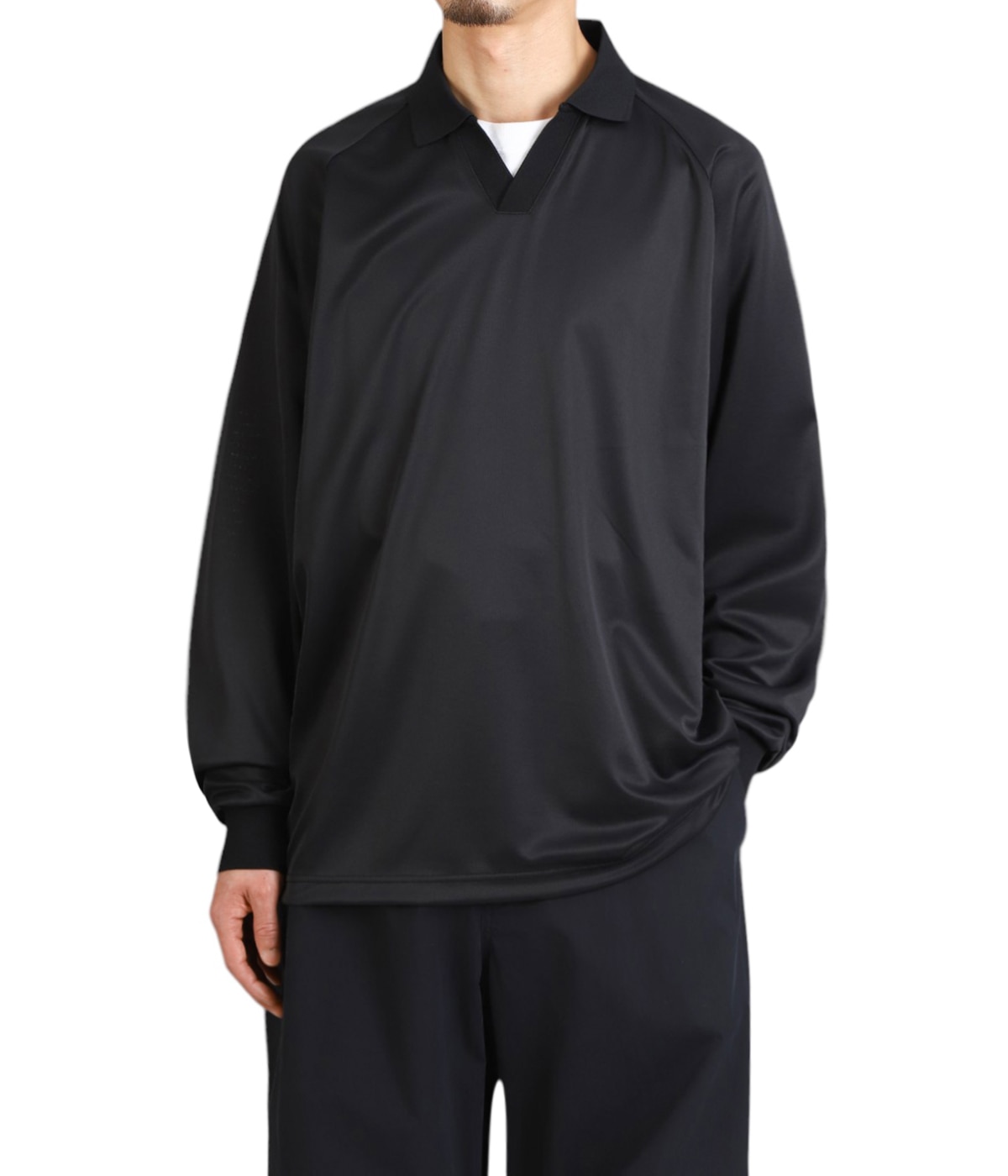 model（175cm / 60kg）B85 W75 H92 着用サイズ：XL