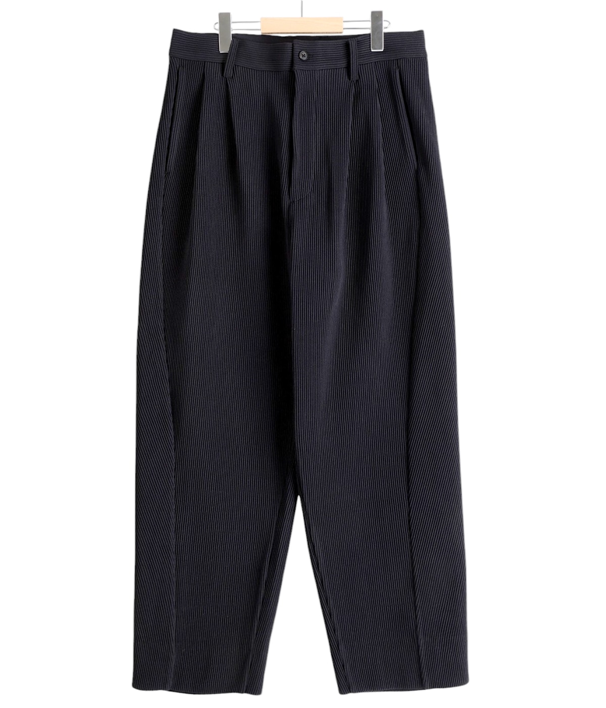 GRADATION PLEATS TWIST SEAM WIDE TROUSERS