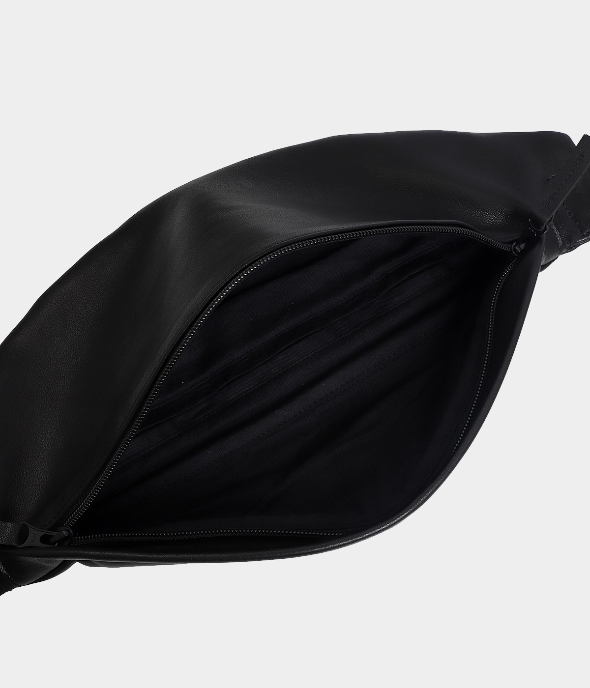 LEATHER SLING BAG | ssstein(シュタイン) / バッグ ウエストバッグ