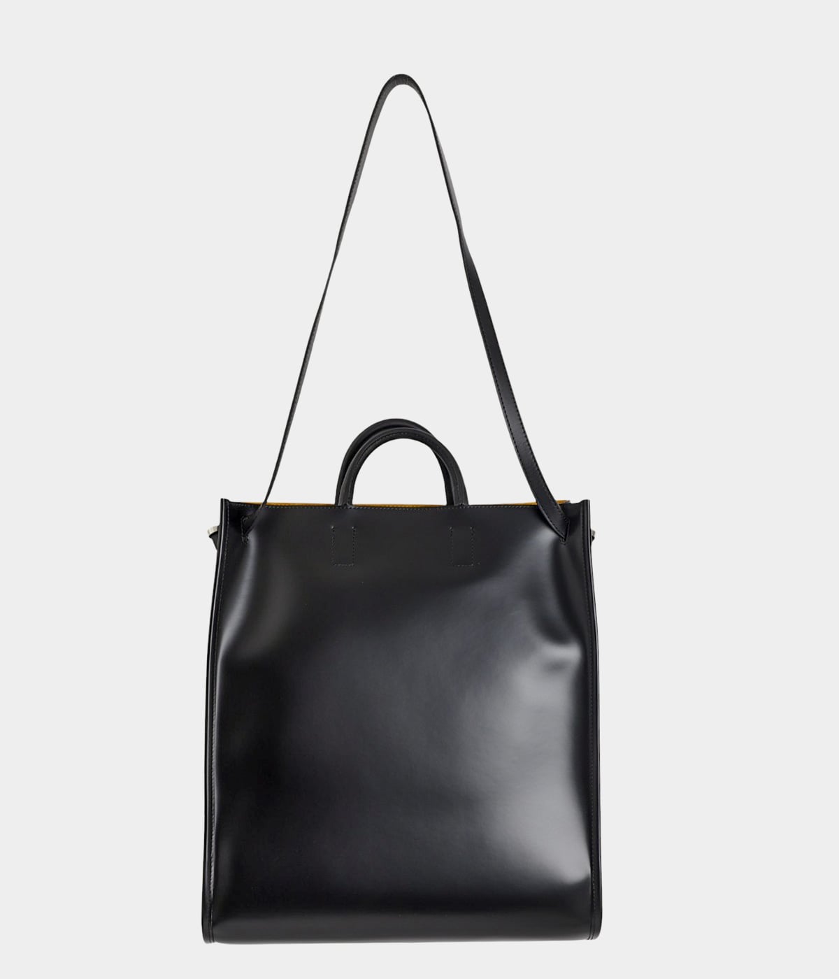 PIENI レザートートバック L PIENI（ピエニ）の「PIENI TOTE L（トートバッグ）」 - WEAR
