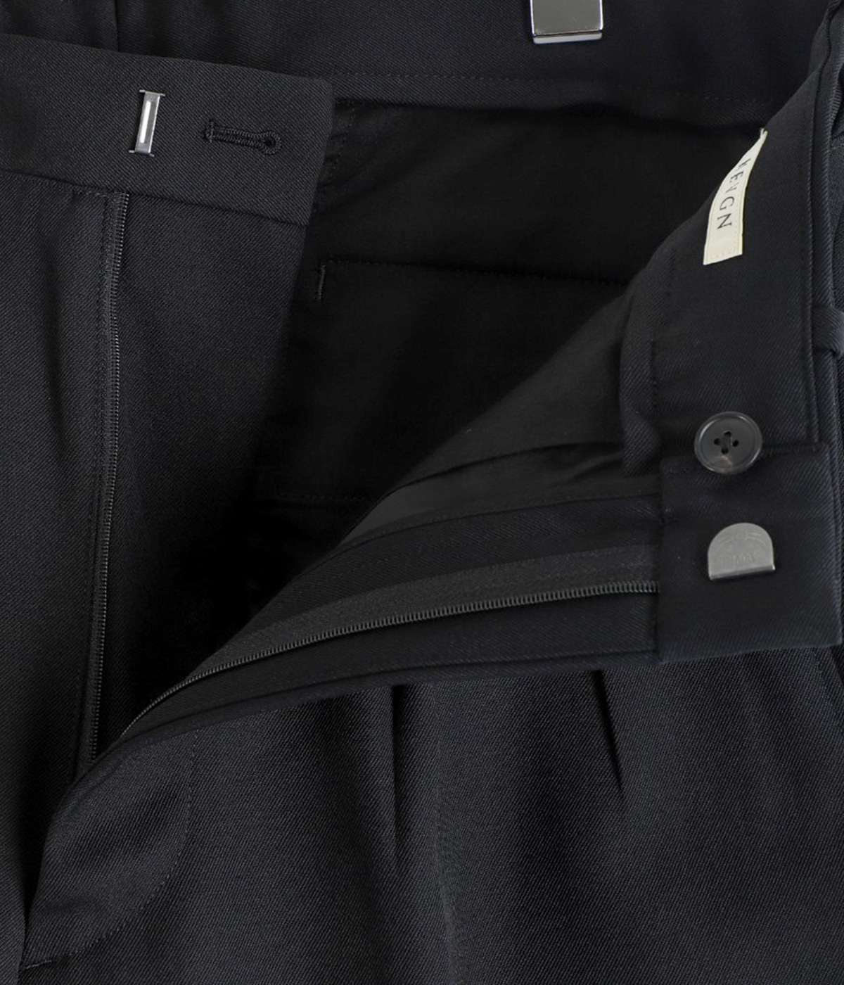heugen ユーゲン ブラックe 2 PLEATEDTROUSERS 13031401189-11.jpg