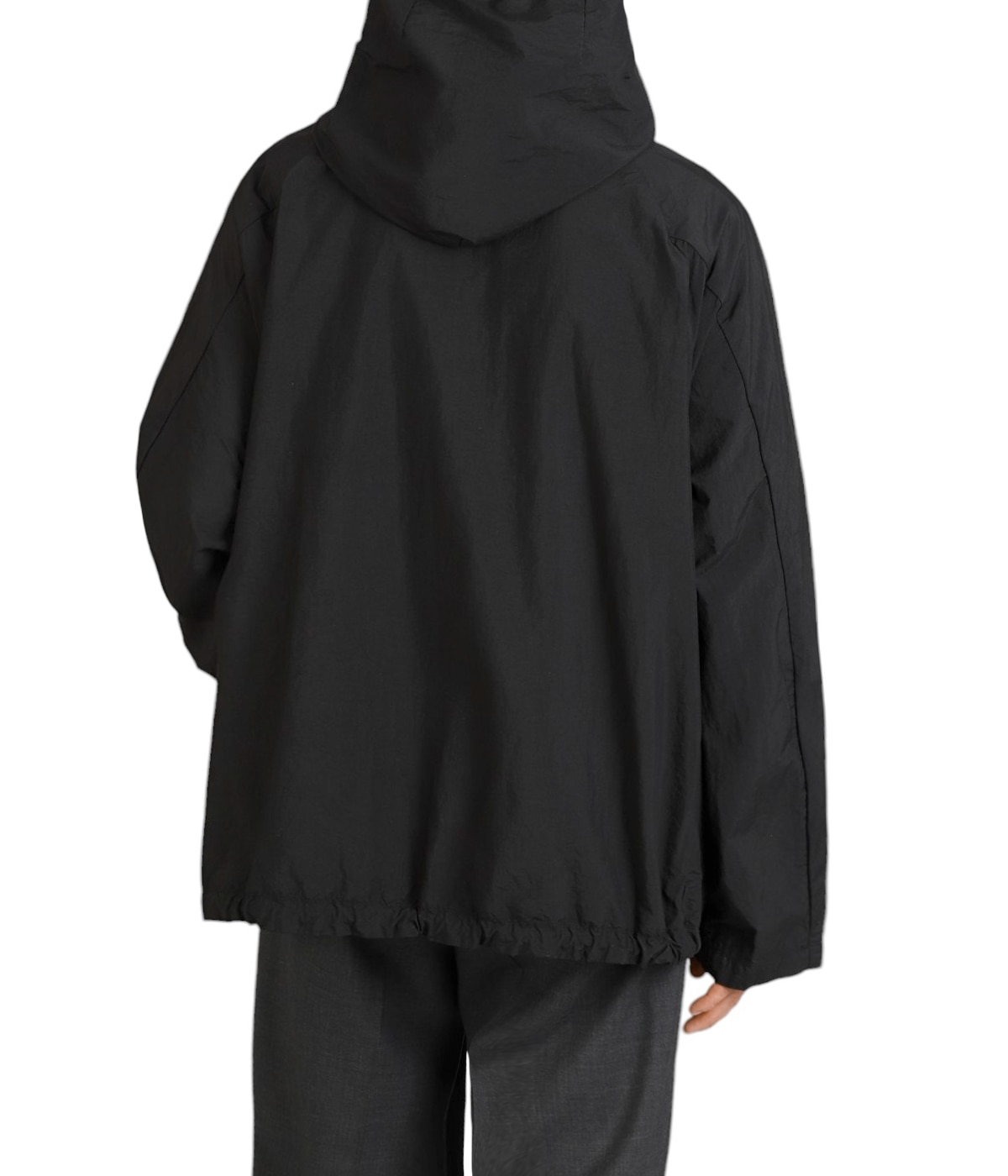 model（175cm / 60kg）B85 W75 H92 着用サイズ：3