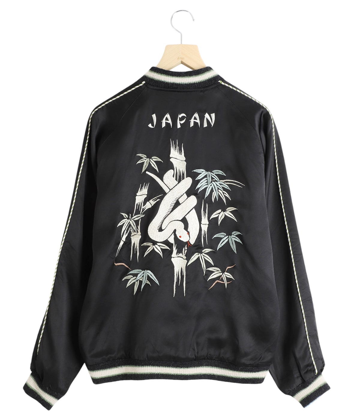 激カワ❗️ Aymmy in the batty girls アラスカ スカジャン 激カワ❗️ Aymmy in the batty girls アラスカ スカジャン