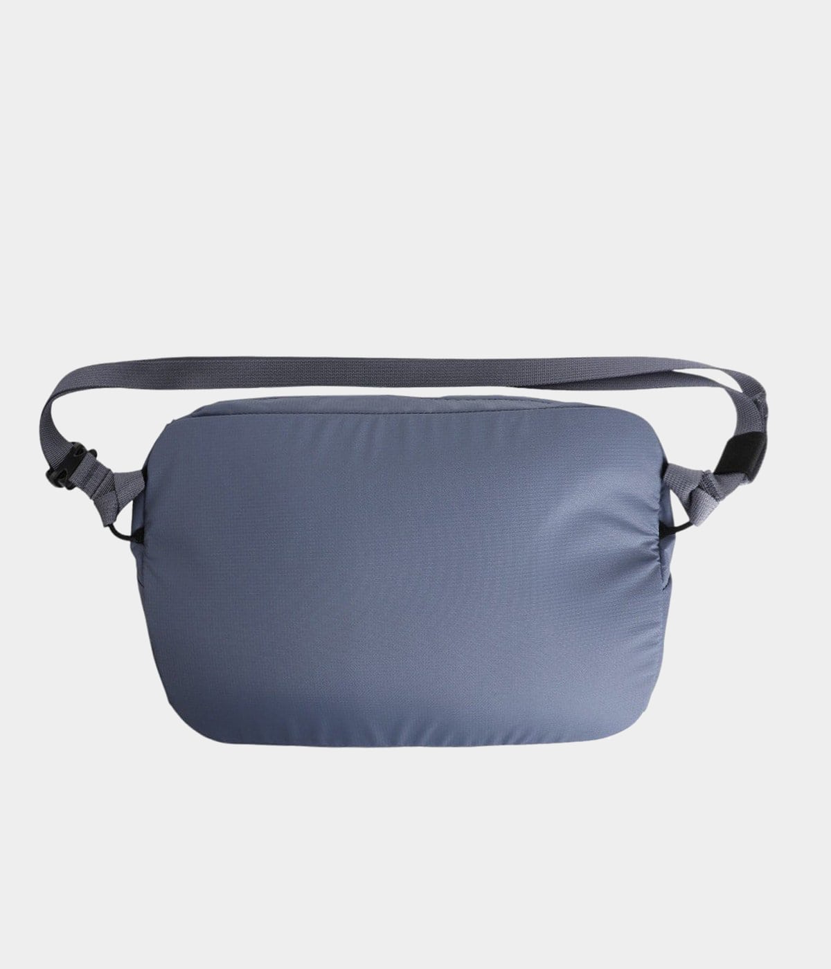 【新品】「EXCLUSIVE」アークテリクス Heliad Crossbody EXCLUSIVE】ARC'TERYX / Heliad Crossbody（ショルダーバッグ