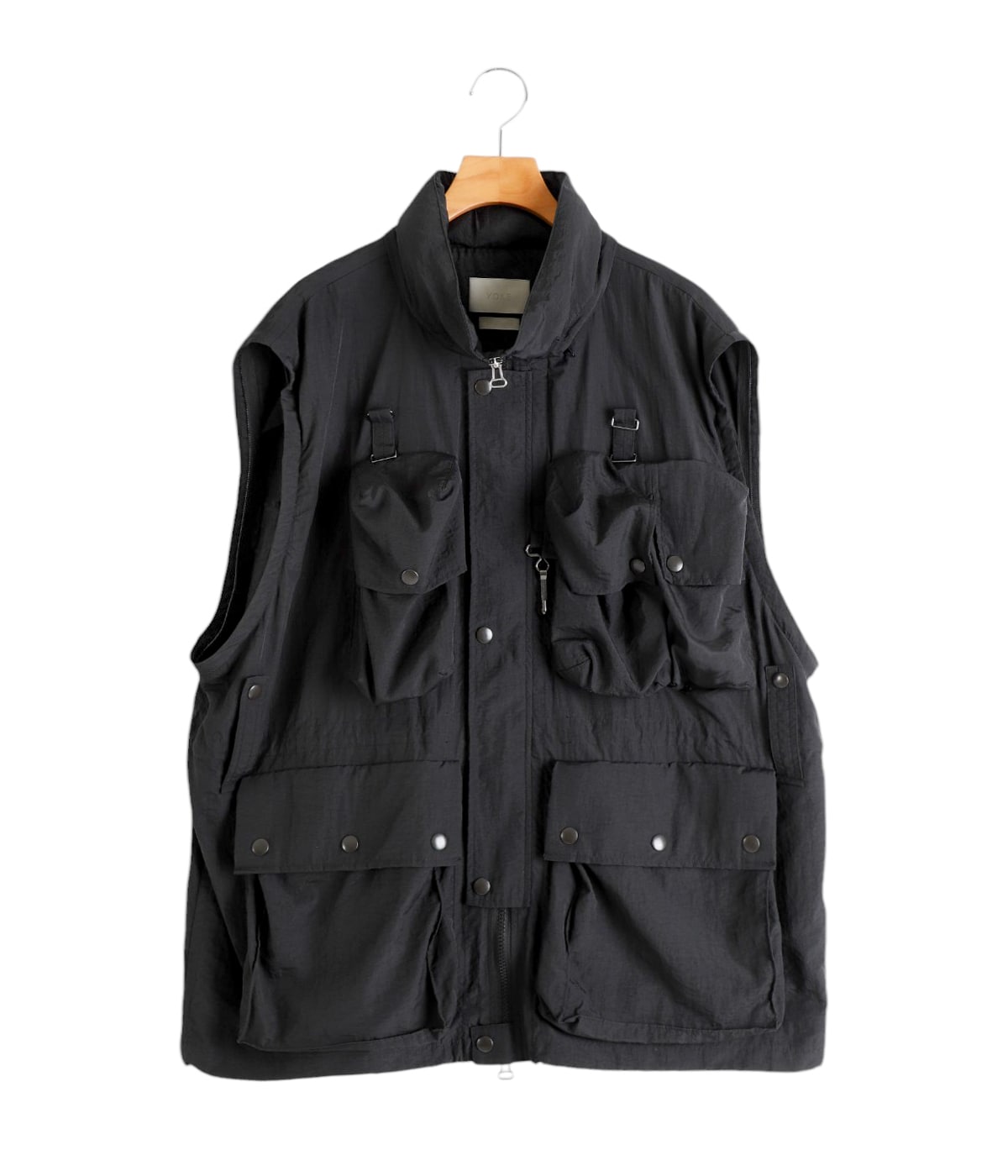 ジャケット・アウター YOKE NYLON MULTI POCKETS UTILITY BLOUSON YOKE NYLON MULTI POCKETS DETACHABLE UTILITY BLOUSON 1月18日
